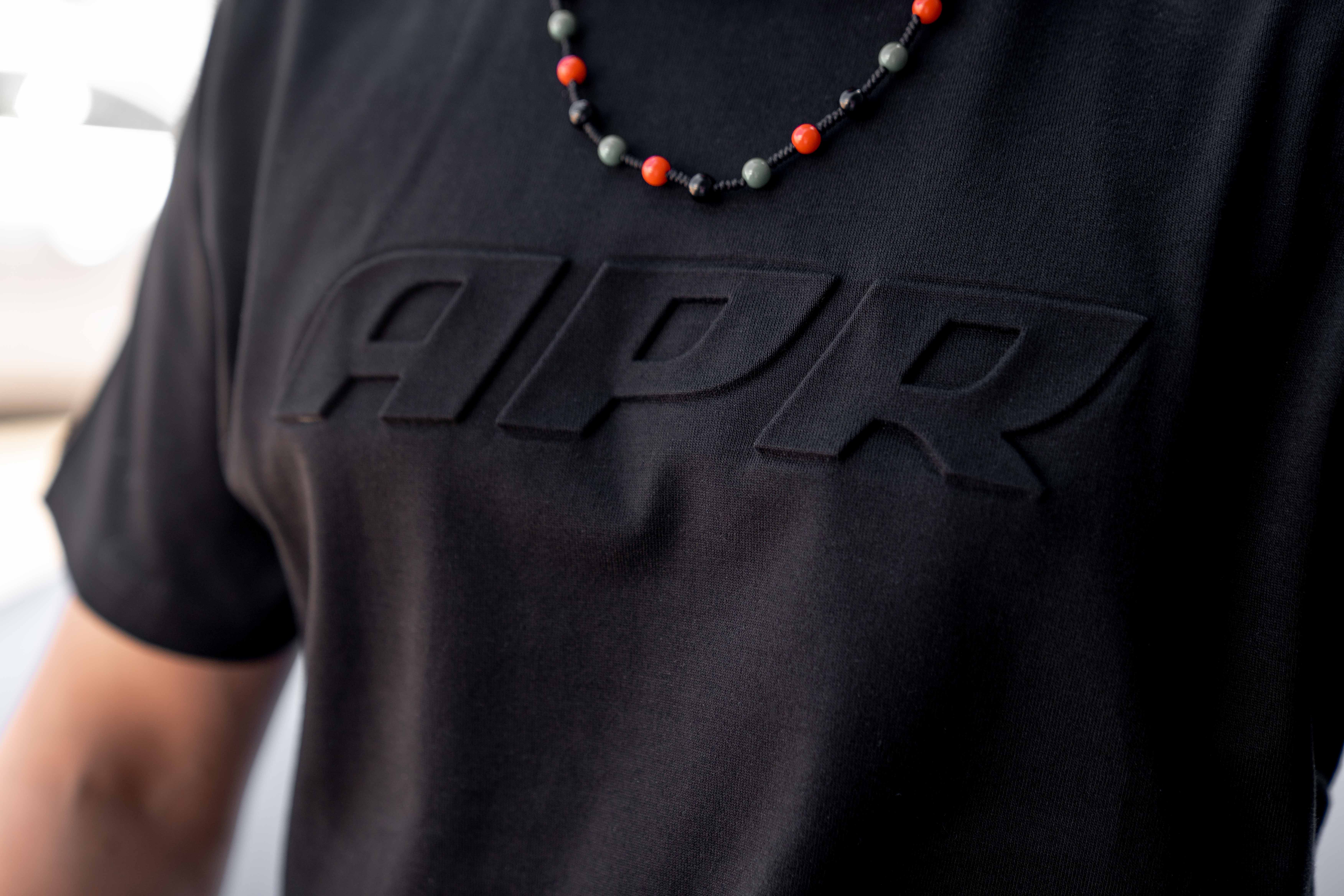 Premium APR Essentials T-Shirt Embossed schwarz