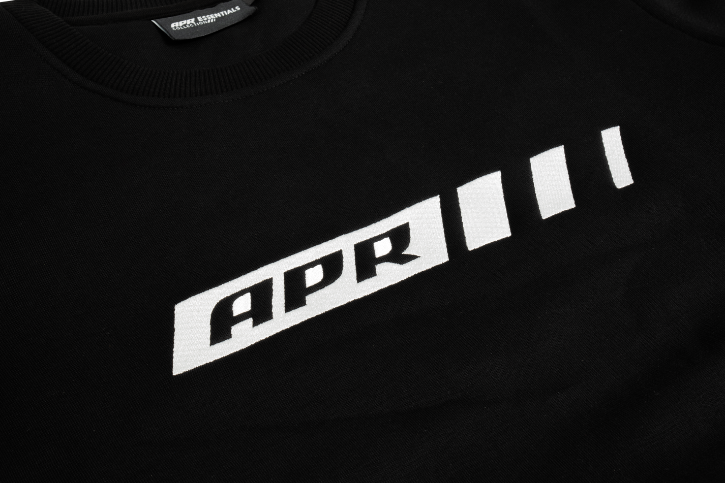 Premium APR Essentials Sweater Stick weiss