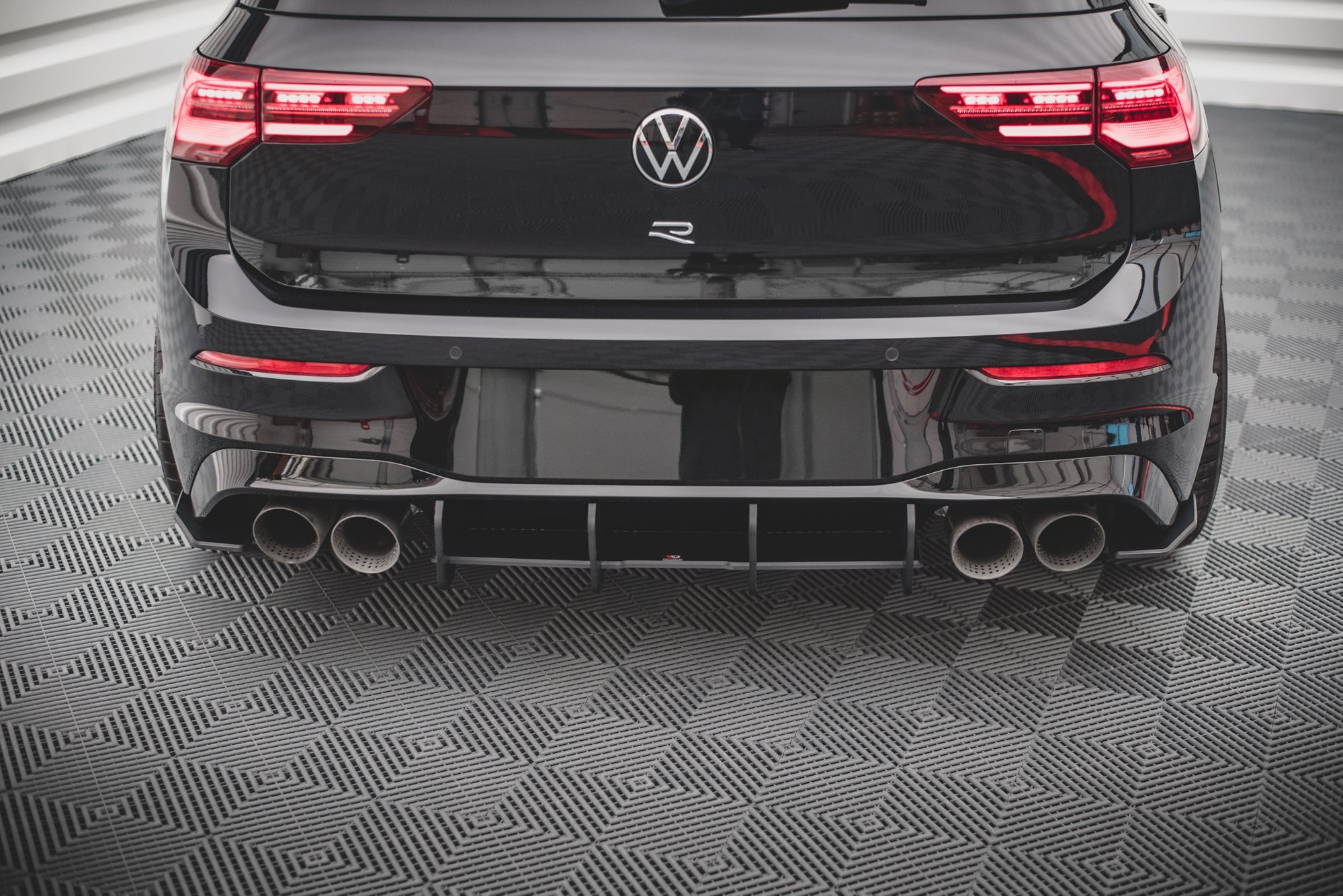 Maxton Street Pro Heckschürze für VW Golf R Mk8