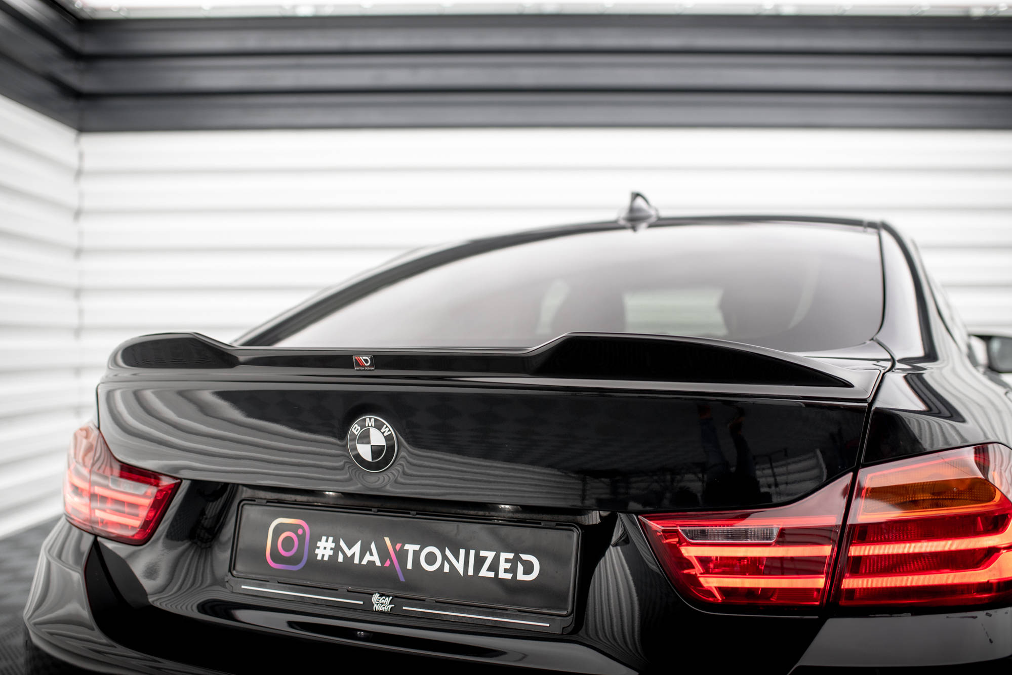 Maxton Spoiler CAP 3D für BMW 4er Gran Coupe Standard / M-Paket F36 / F36 Facelift schwarz Hochglanz