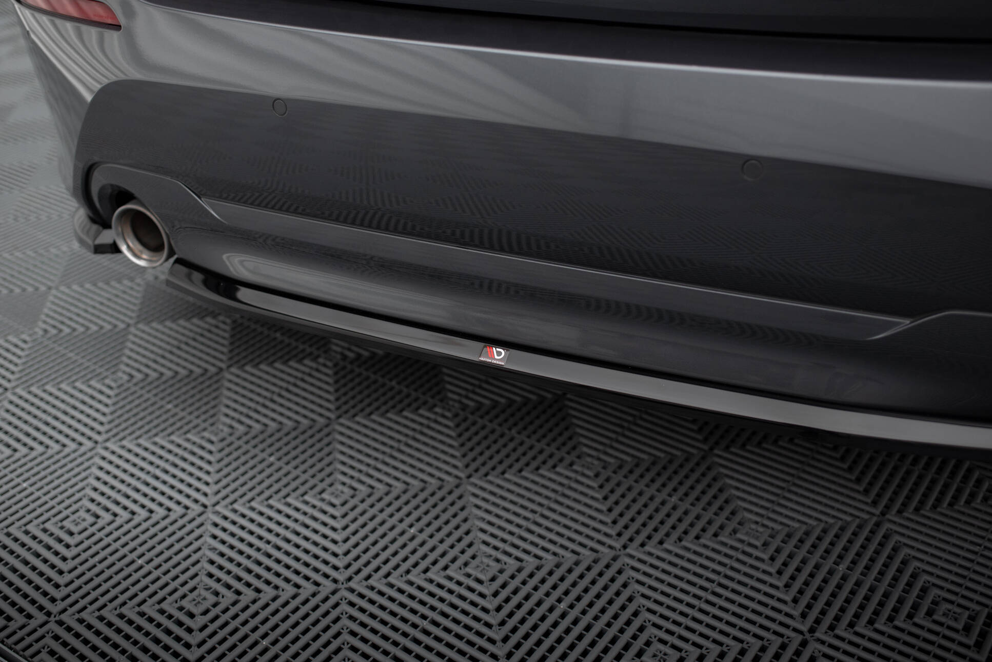 Maxton Heck Ansatz Flaps Diffusor für BMW 1er F40 schwarz Hochglanz