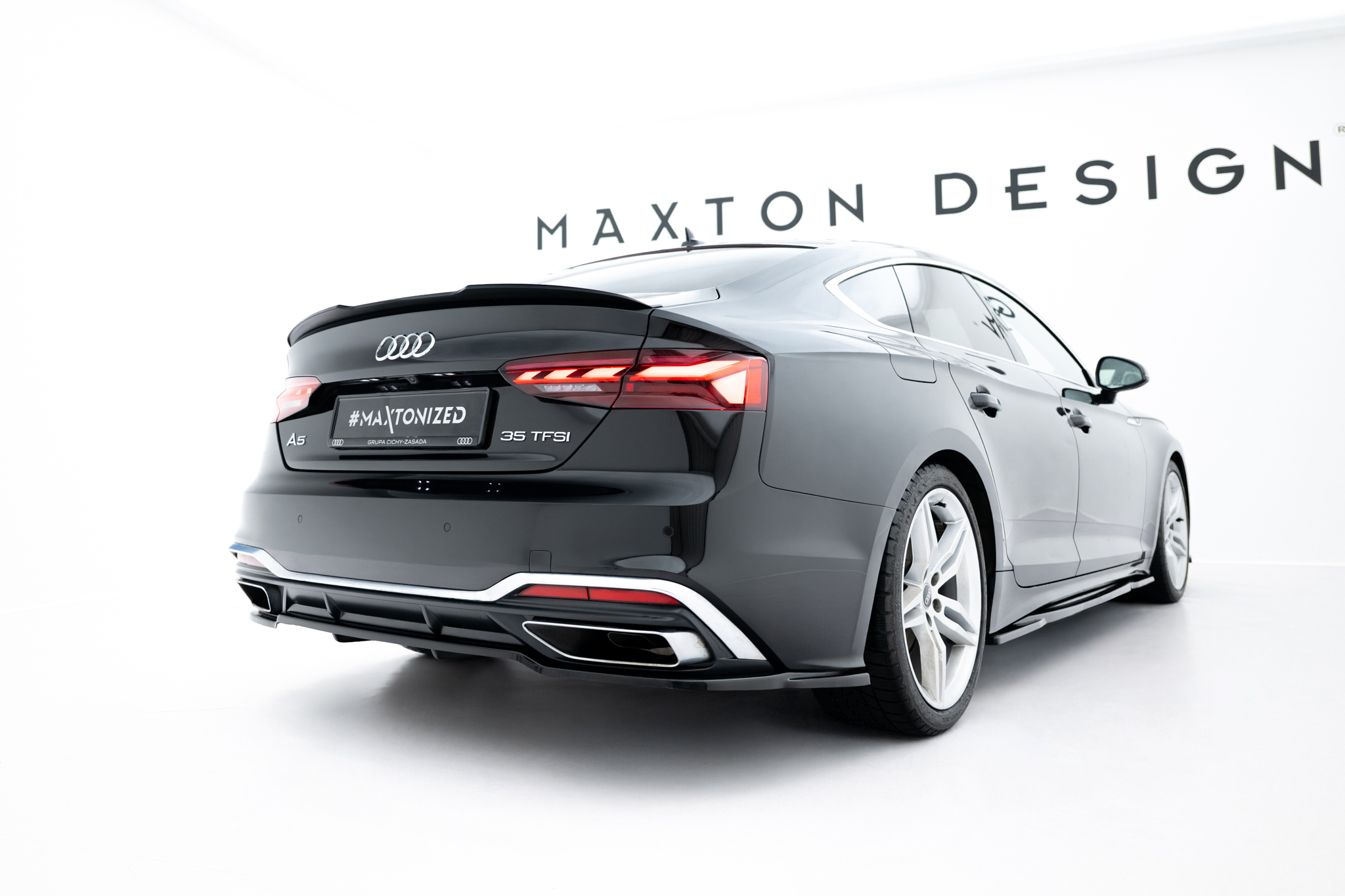 Maxton Spoiler CAP V.1 für Audi A5 F5 Sportback schwarz Hochglanz