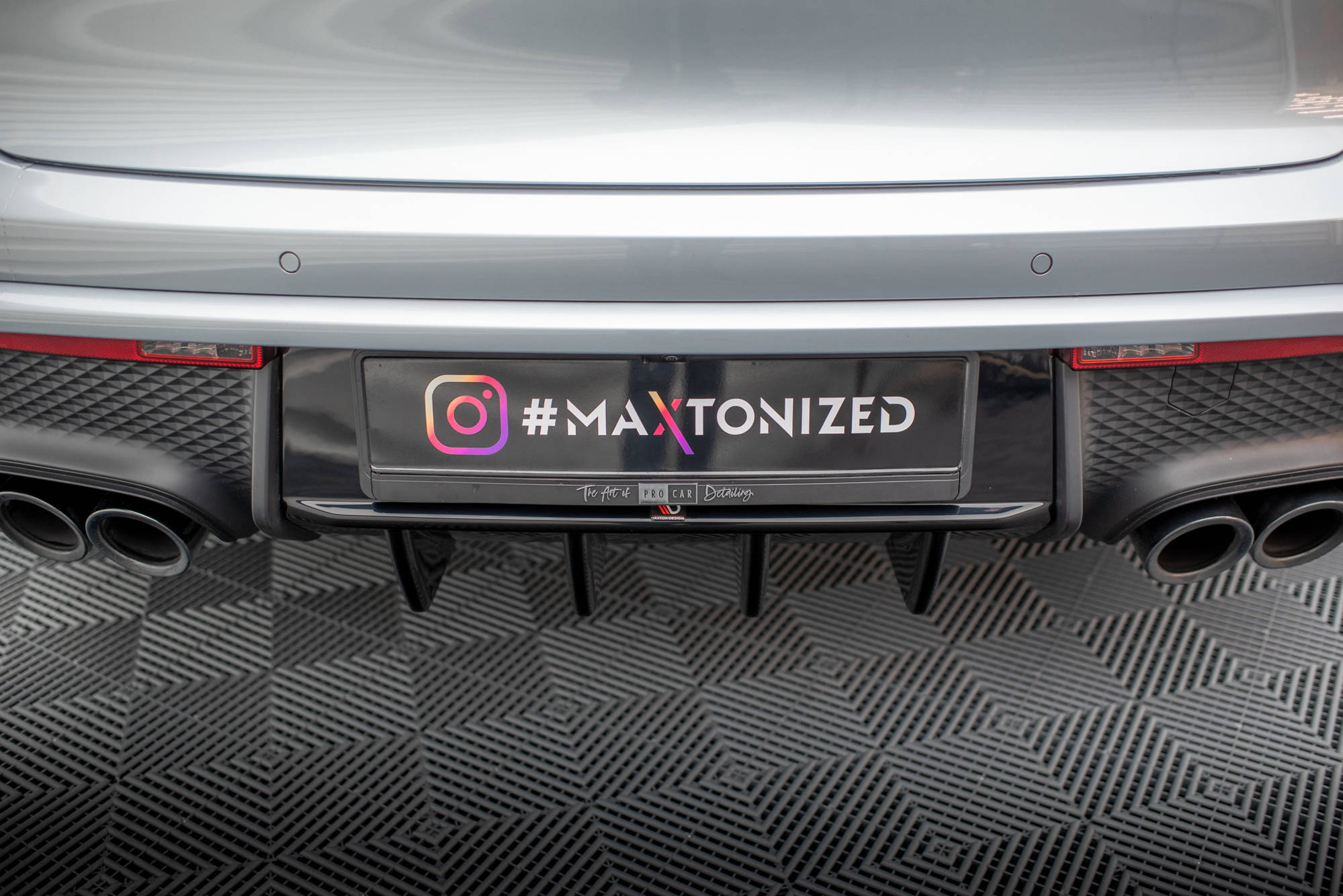 Maxton Diffusor Heck Ansatz für Porsche Macan Mk1 Facelift 2 schwarz Hochglanz