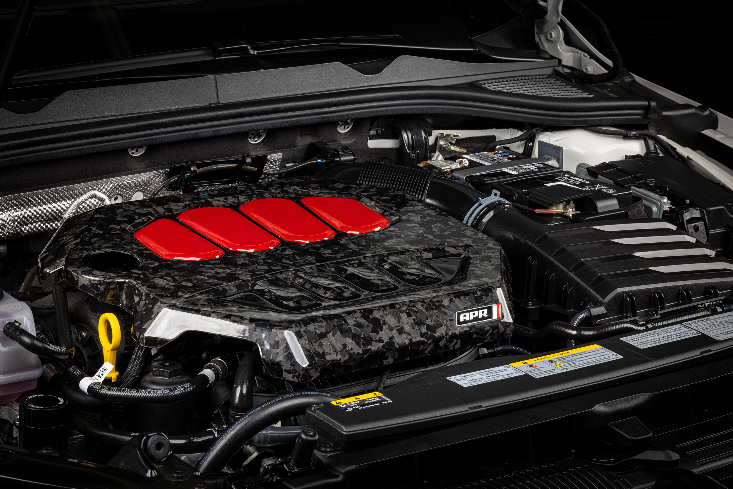 APR Carbon Motorabdeckungen 2.0T EA888 EVO 4