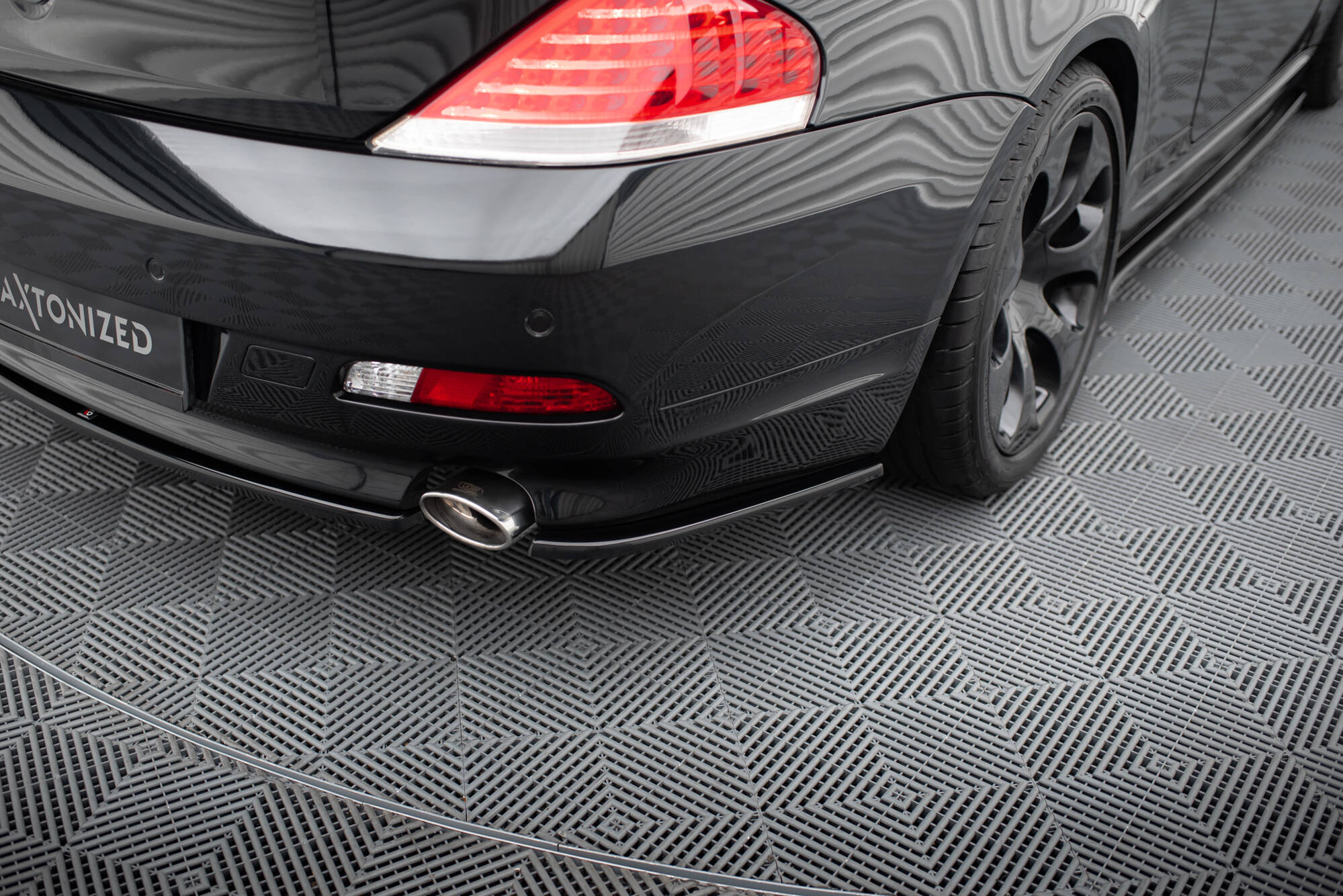 Maxton Heck Ansatz Flaps Diffusor für BMW 6er Coupe E63 / Cabrio E64  schwarz Hochglanz