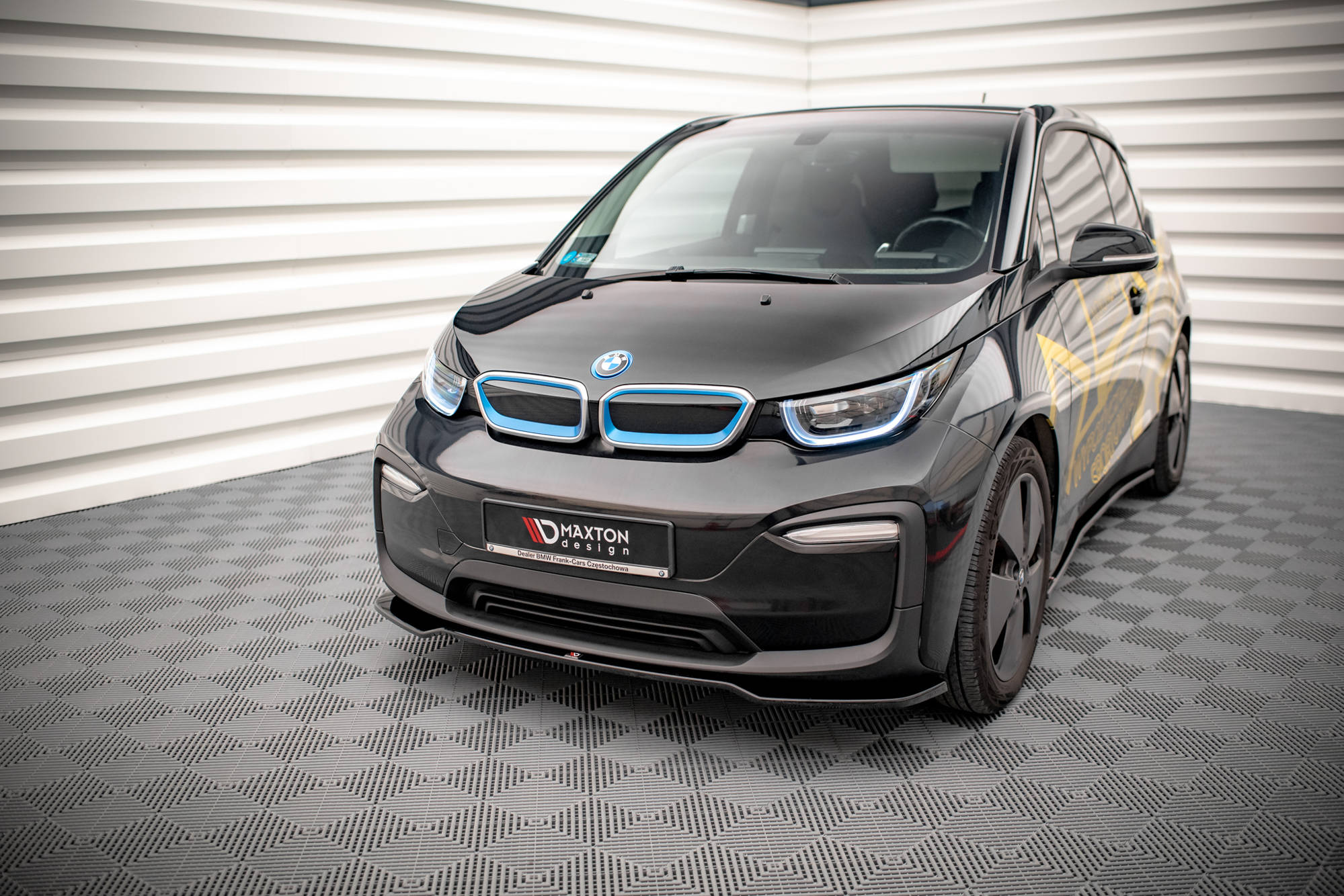 Maxton Front Ansatz V.1 für BMW i3 S Mk1 Facelift schwarz Hochglanz