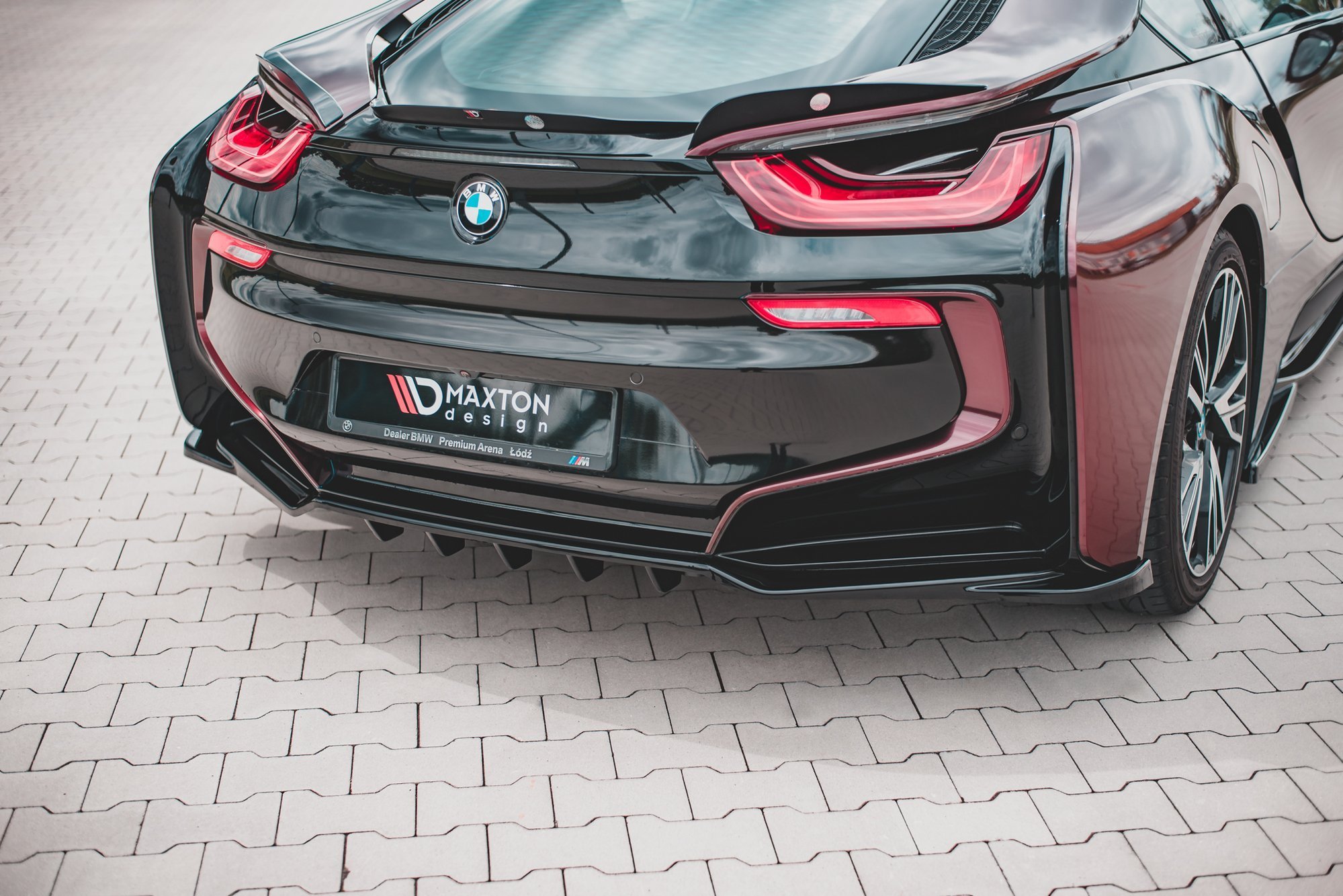 Maxton Mittlerer Diffusor Heck Ansatz DTM Look für BMW i8 Carbon Look