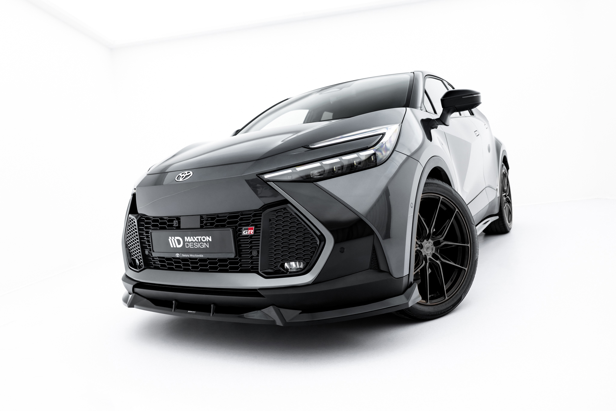 Maxton Front Ansatz für Toyota C-HR Mk2 schwarz Hochglanz