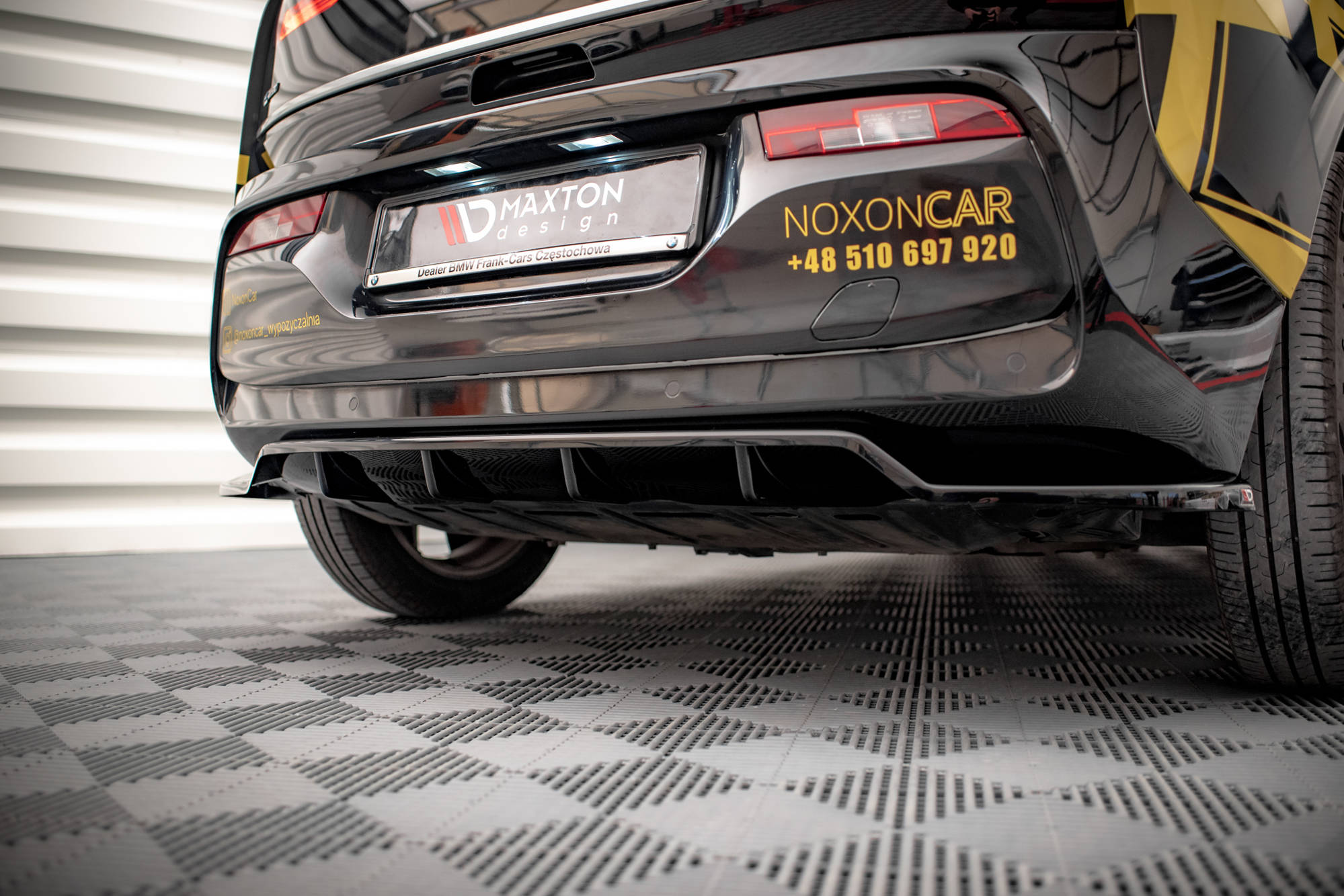 Maxton Mittlerer Cup Diffusor DTM Look Heck Ansatz für BMW i3 S Mk1 Facelift schwarz Hochglanz