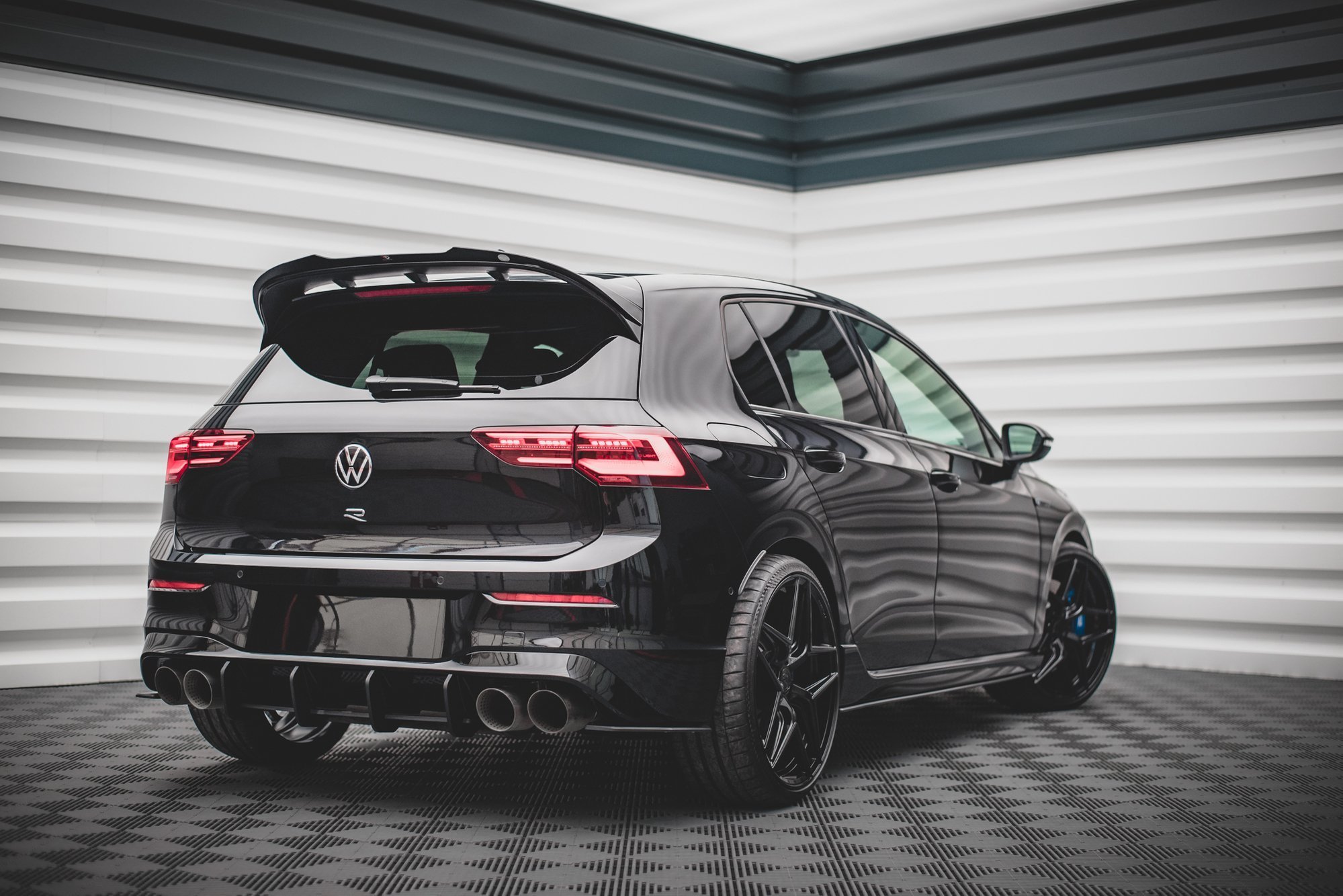 Maxton Street Pro Heckschürze für VW Golf R Mk8