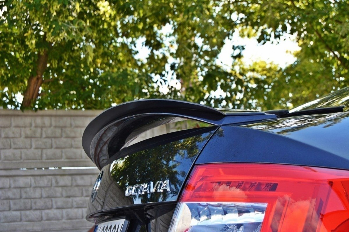 Maxton Spoiler CAP für SKODA OCTAVIA III RS PREFACE/FACELIFT Carbon Look