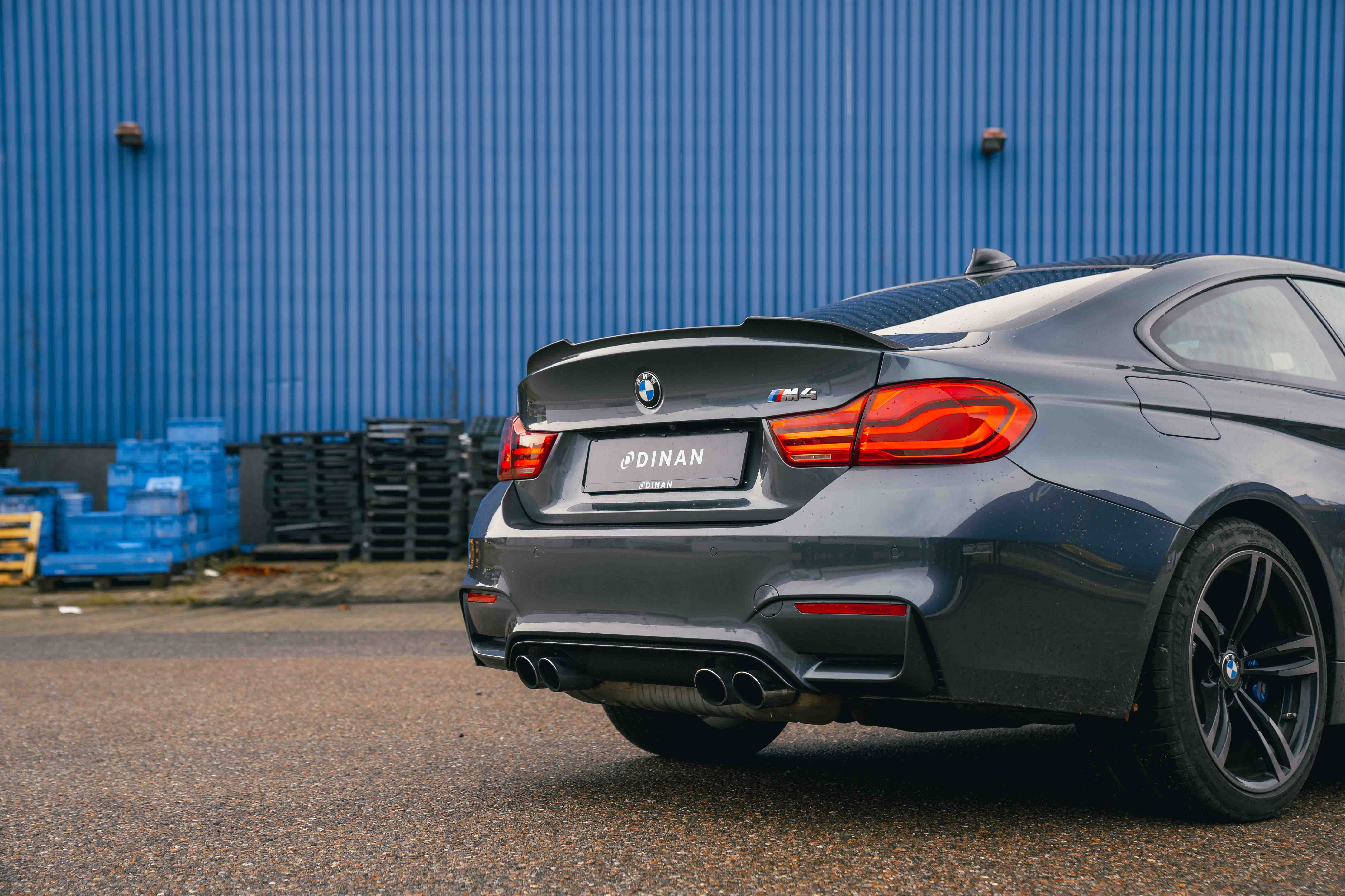 Original BMW M4 F8X Performance Heckspoilerlippe 