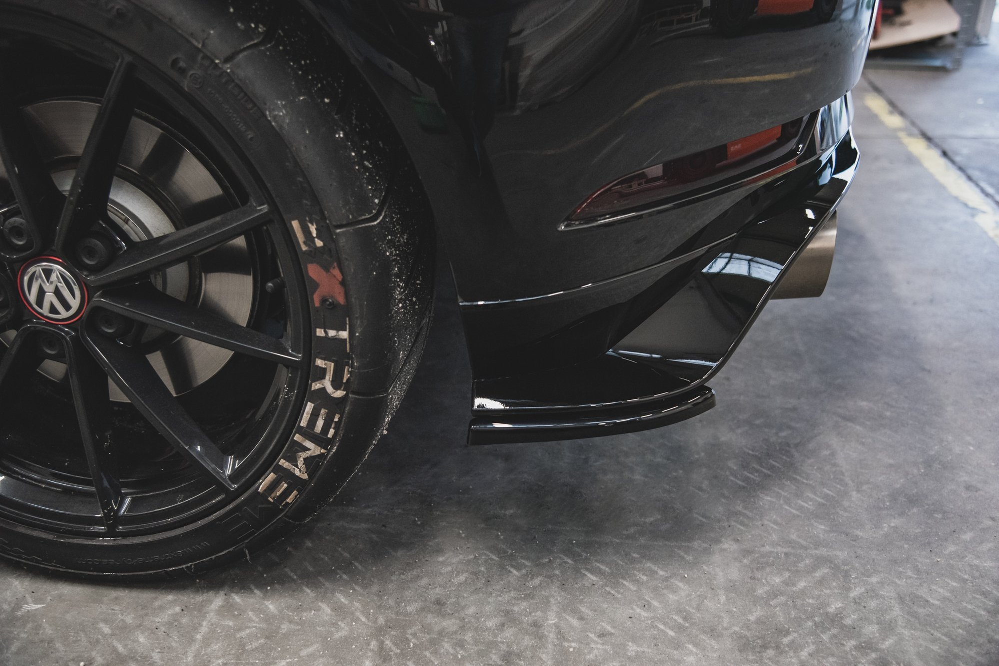 Maxton Heck Ansatz Flaps Diffusor passend für Golf 7 GTI TCR schwarz Hochglanz