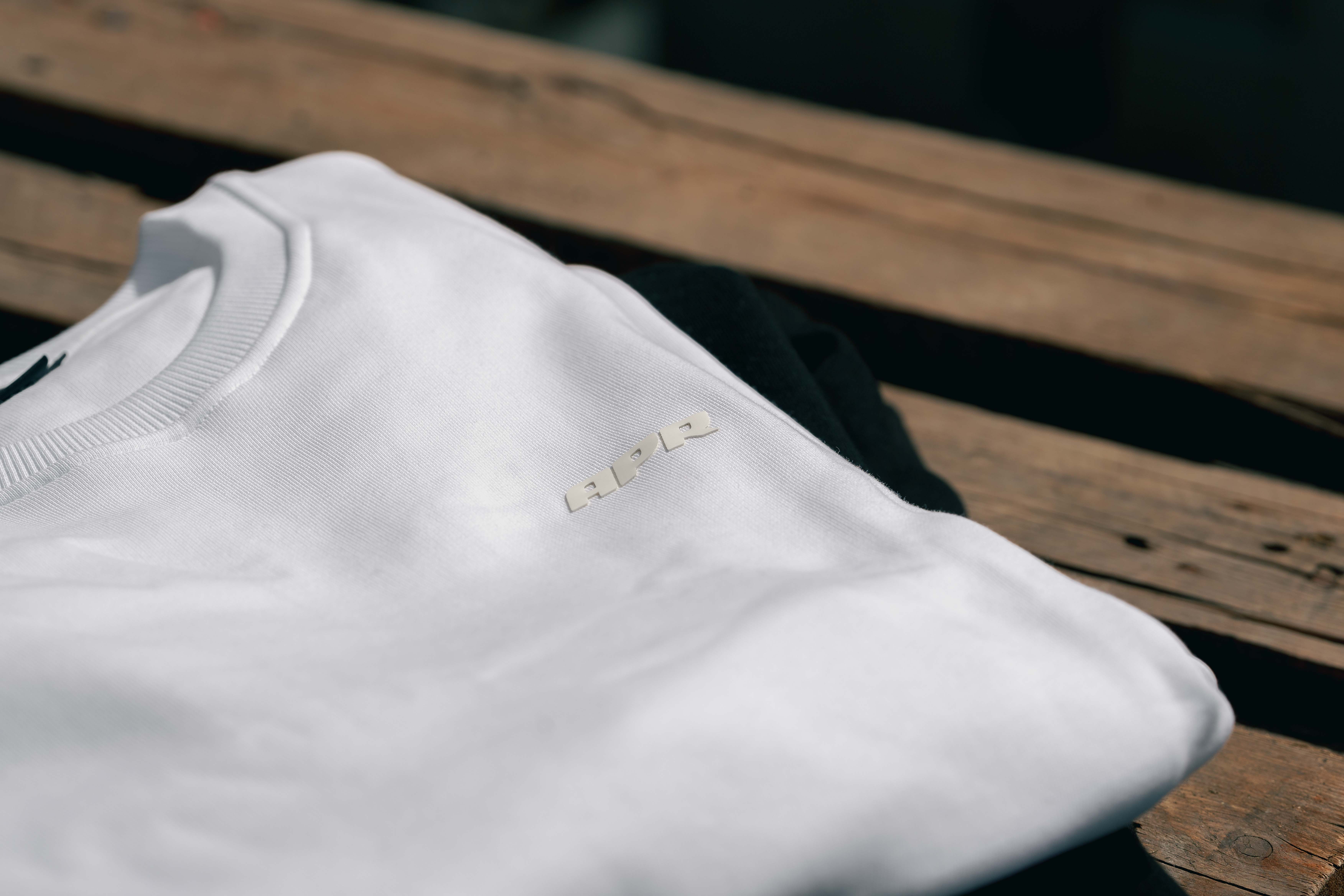 Premium APR Essentials Sweater Rubber weiß