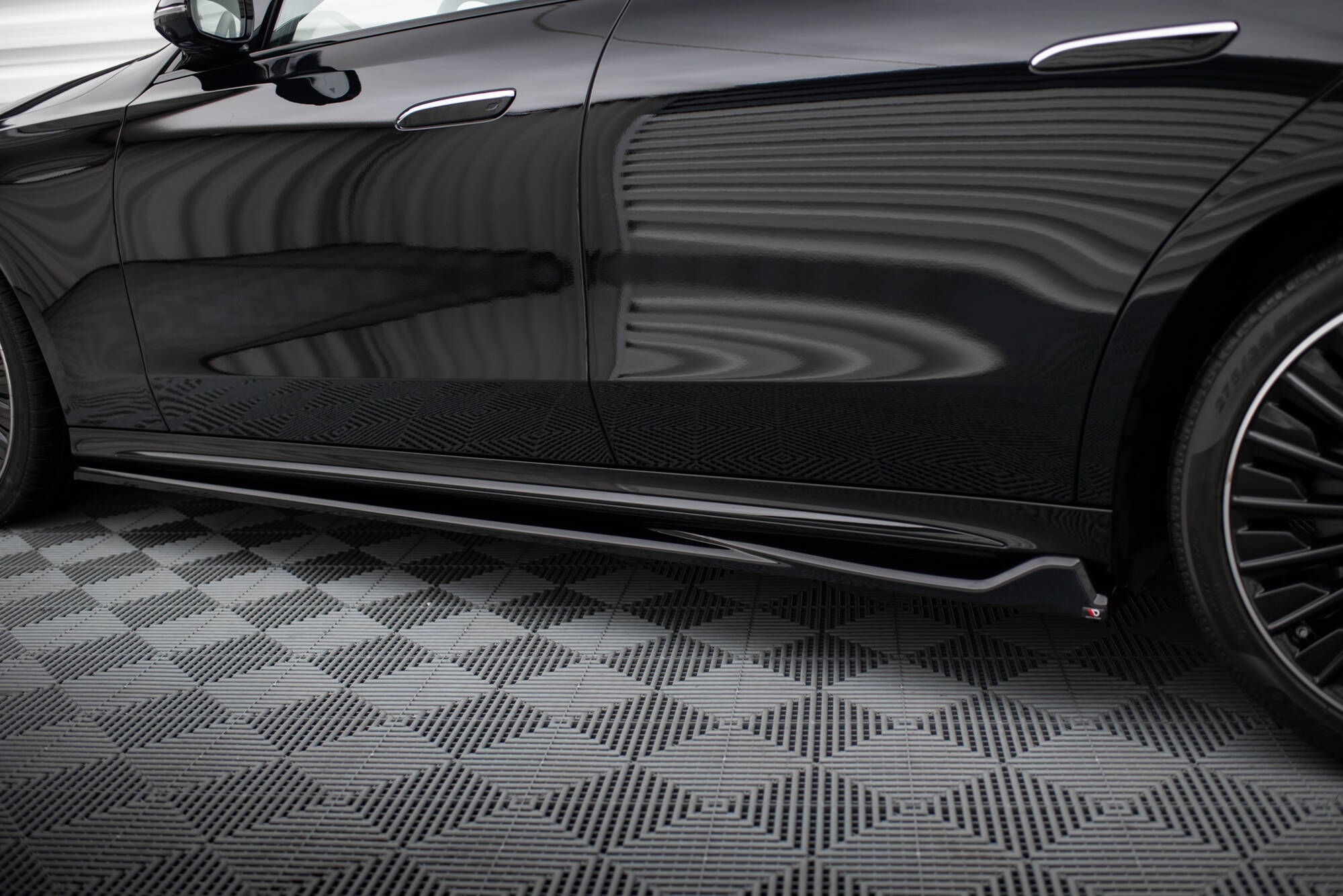 Maxton Seitenschweller Ansatz passend für-Benz E AMG-Line W214 schwarz Hochglanz