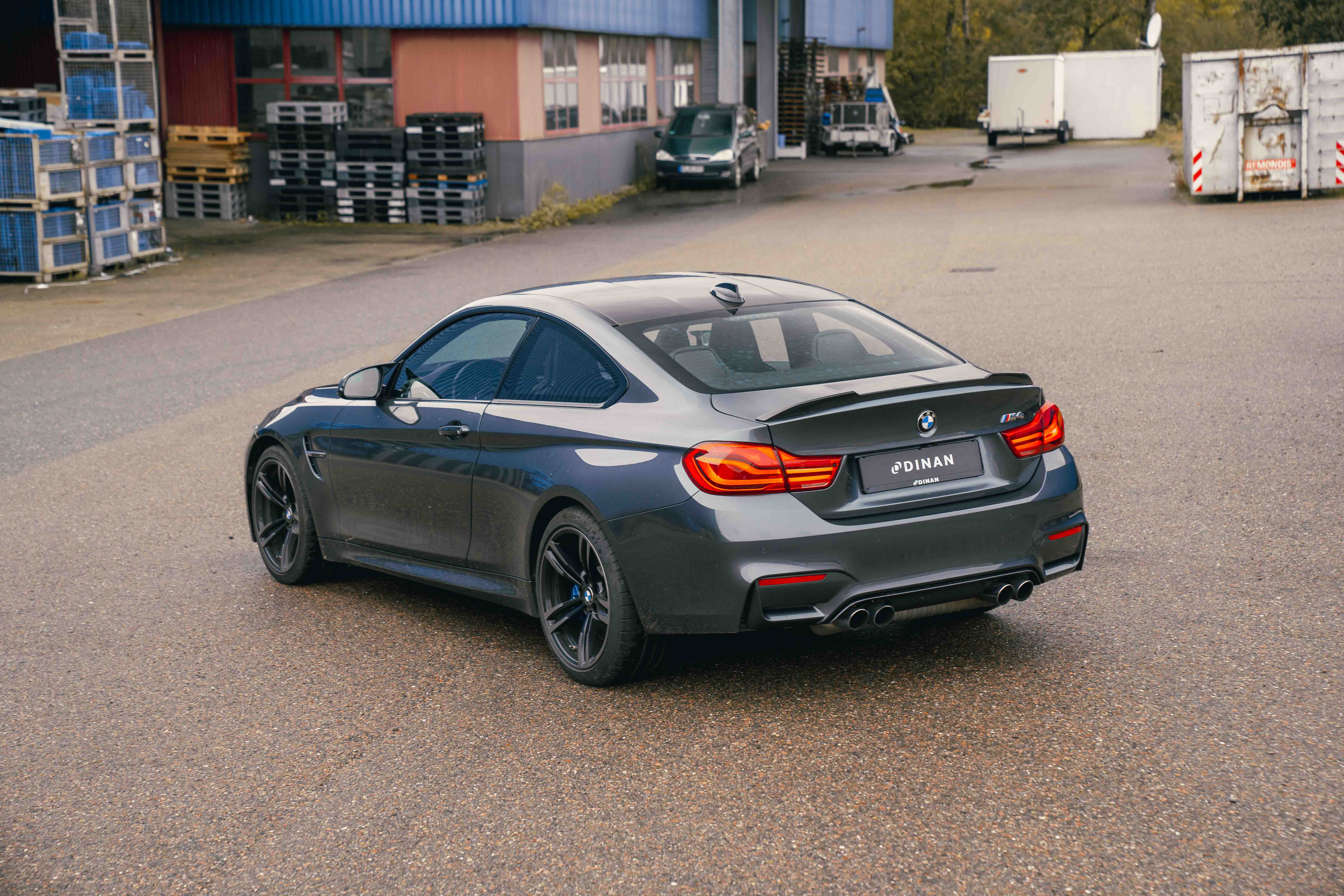 Original BMW M4 F8X Performance Heckspoilerlippe 