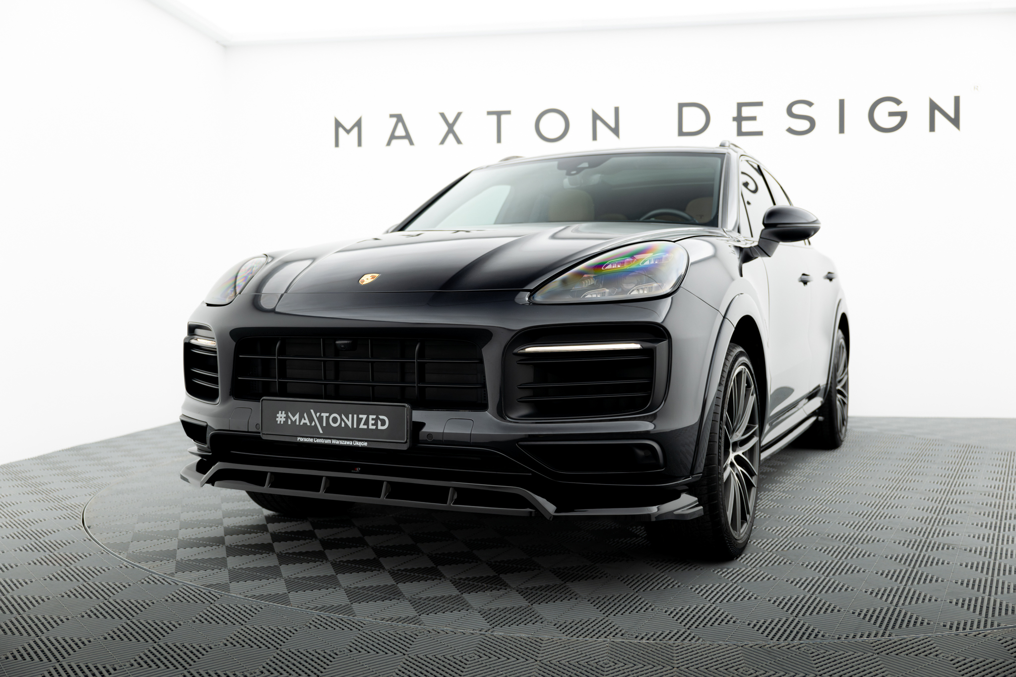 Maxton Front Ansatz für Porsche Cayenne Sport Design Mk3 schwarz Hochglanz