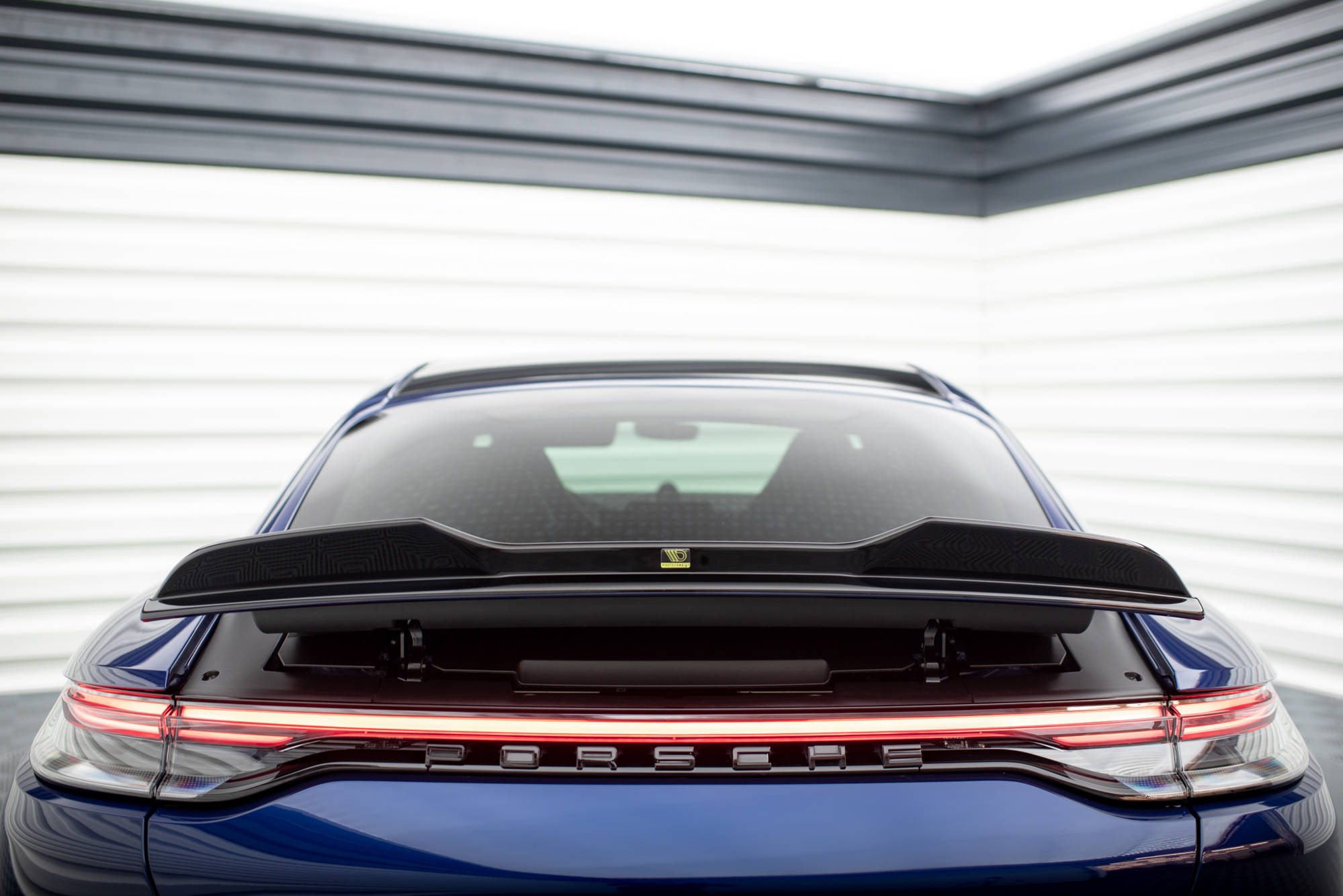 Maxton Spoiler CAP 3D für Porsche Panamera E-Hybrid 971 Facelift schwarz Hochglanz