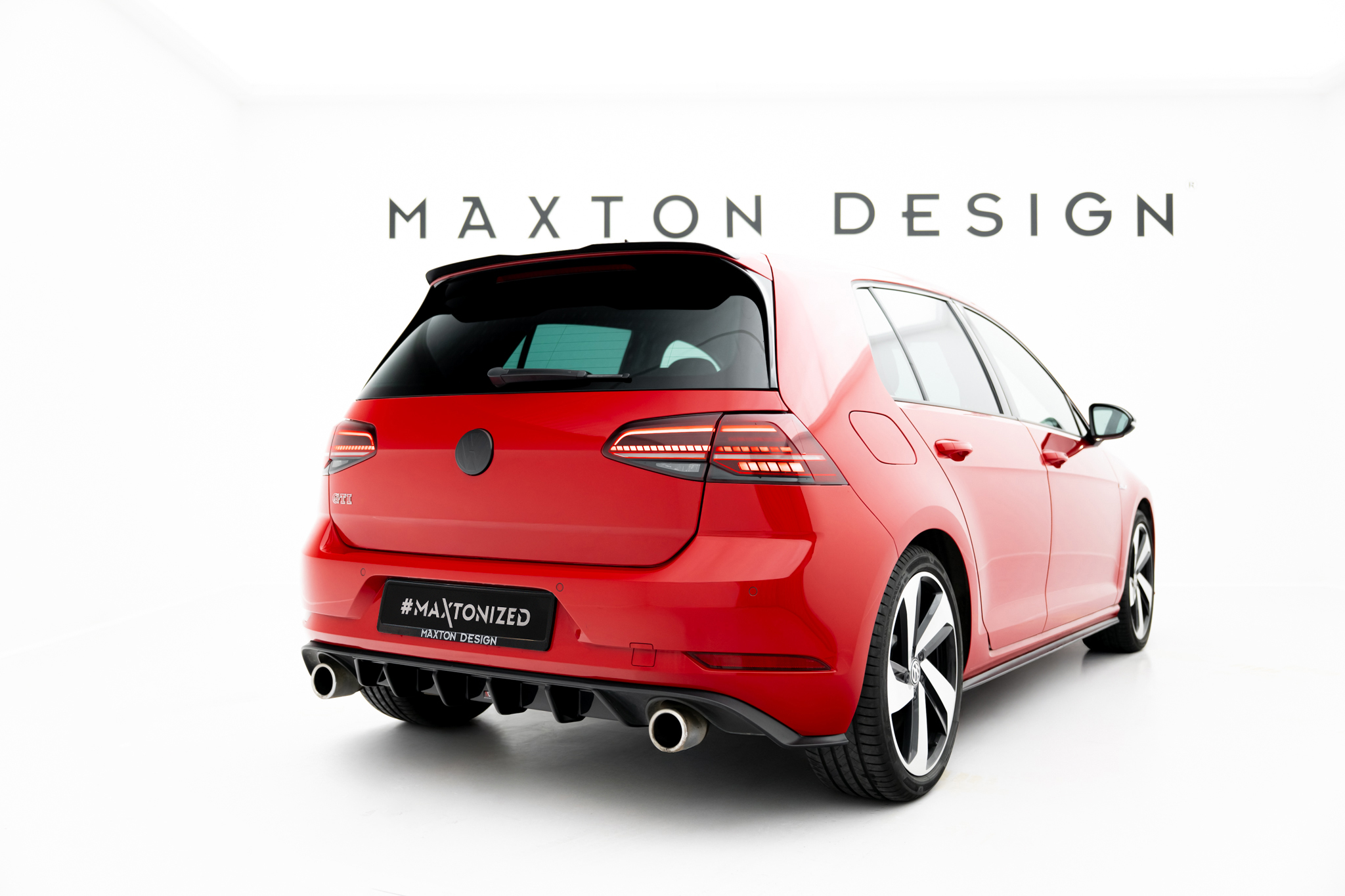Maxton Diffusor Heck Ansatz für VW GOLF 7 GTI FACELIFT schwarz Hochglanz