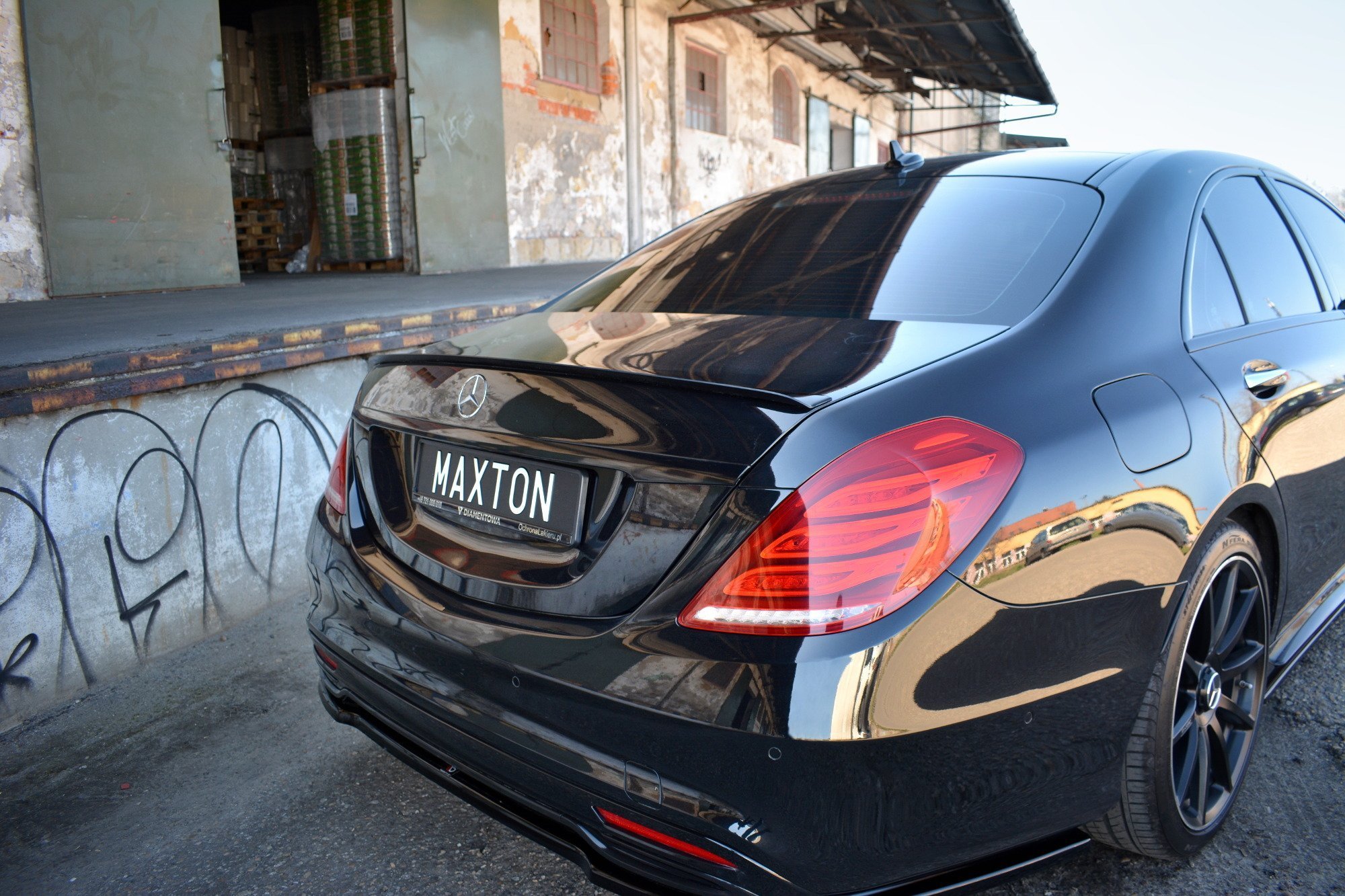 Maxton Spoiler CAP für Mercedes-Benz S W222 / W222 Facelift schwarz Hochglanz