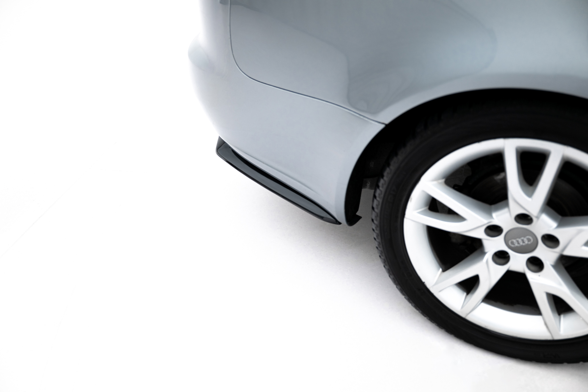 Maxton Heck Ansatz Flaps Diffusor für AUDI A4 B7 schwarz Hochglanz
