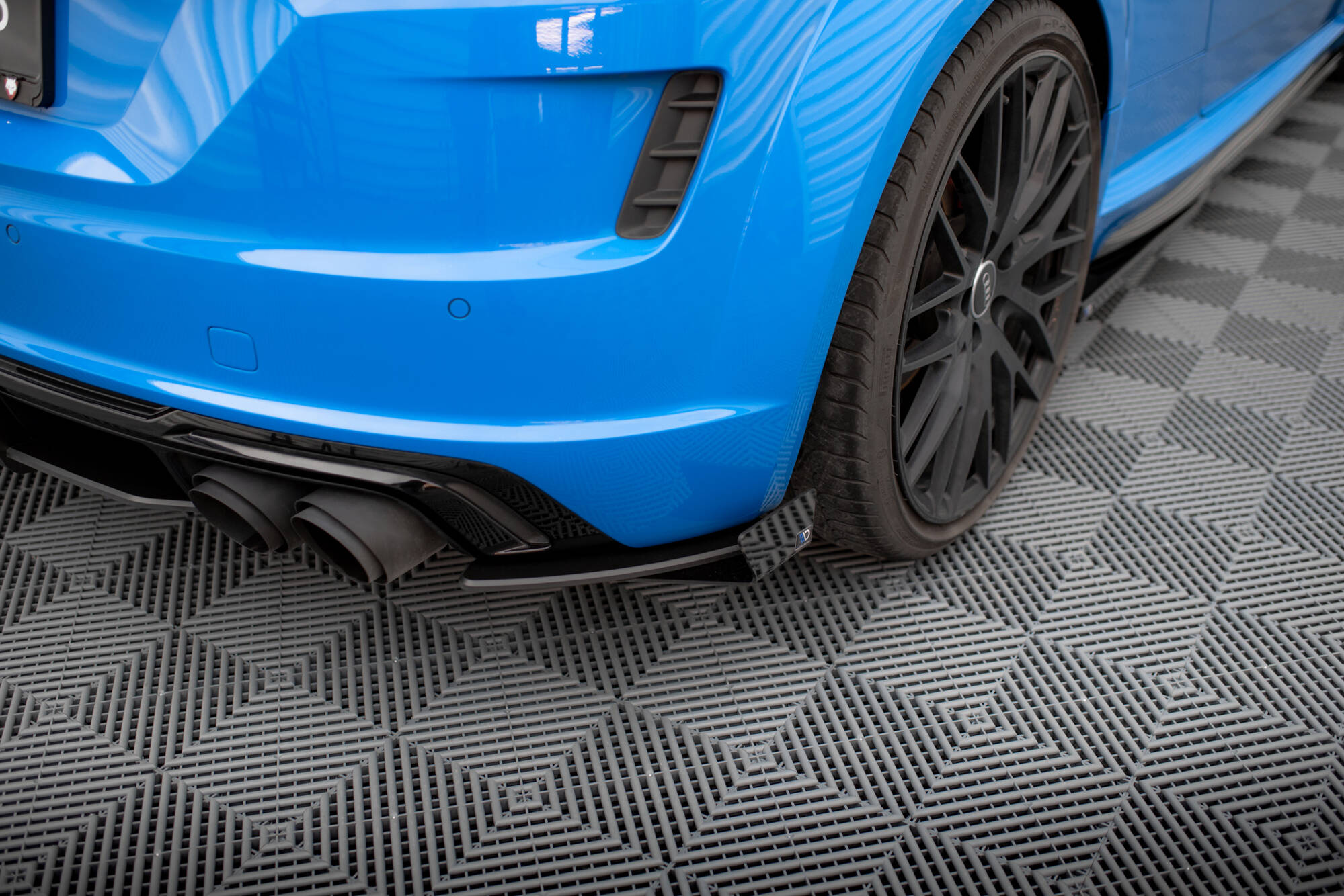 Maxton Street Pro Heck Ansatz Flaps Diffusor + Flaps für Audi TT S 8S Facelift schwarz Hochglanz