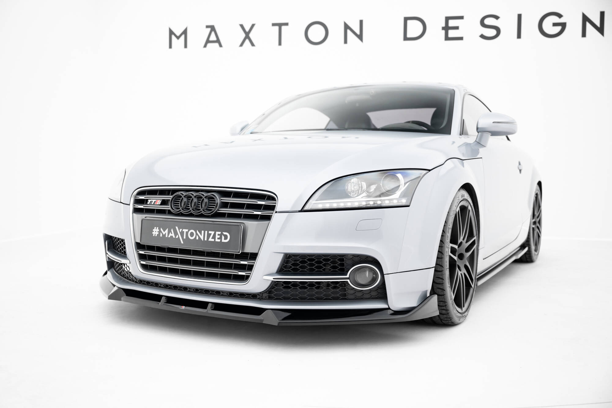 Maxton Front Ansatz V.3 für Audi TT S / TT S-Line 8J Facelift schwarz Hochglanz
