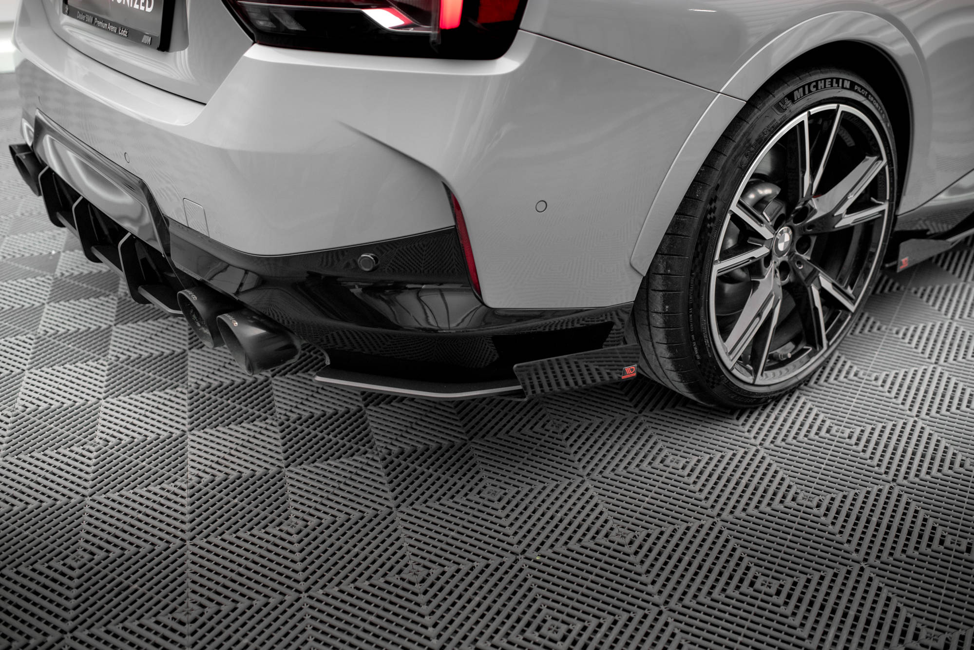 Maxton Hintere Seiten Flaps für BMW 2 Coupe M240i G42 schwarz Hochglanz