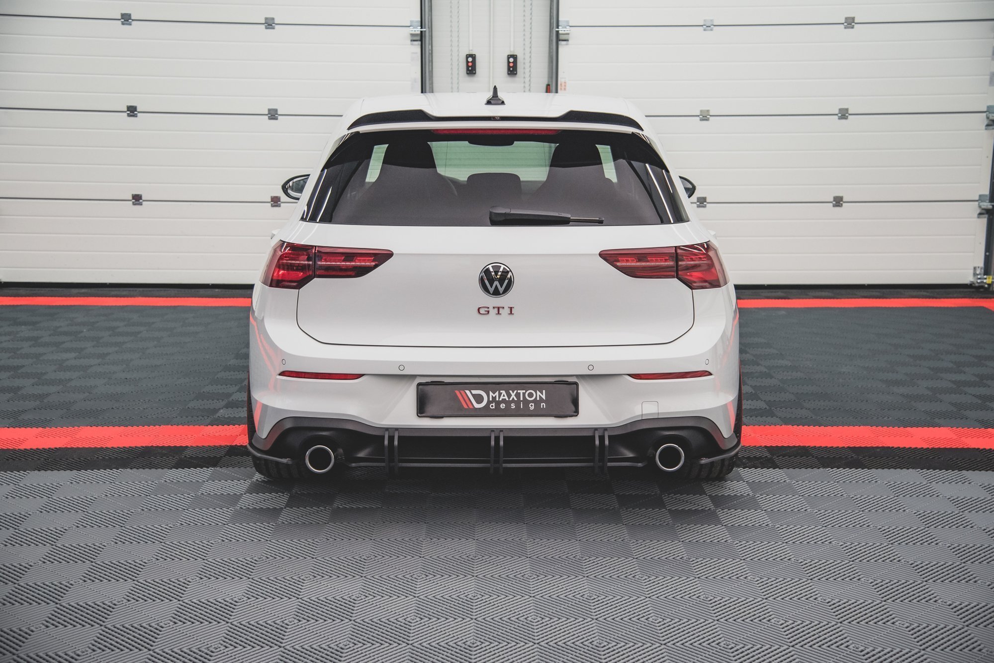 Maxton Street Pro Heck Ansatz Flaps Diffusor V.1 für VW Golf GTI / GTE / R-Line Mk8