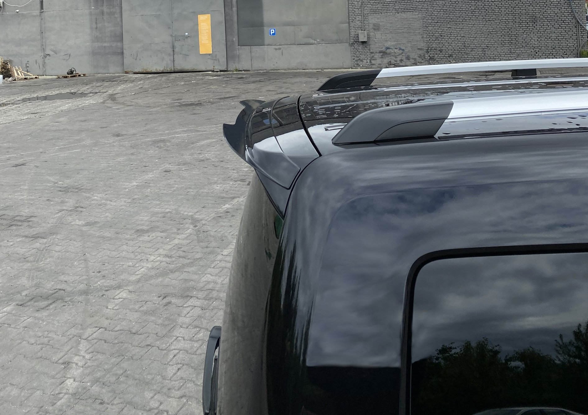 Maxton Spoiler CAP für VW Caddy Mk. 4 schwarz Hochglanz