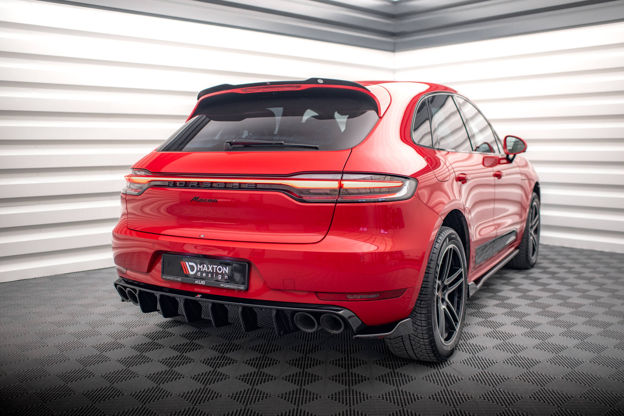 Maxton Heck Ansatz Flaps Diffusor V.2 für Porsche Macan Mk1  schwarz Hochglanz