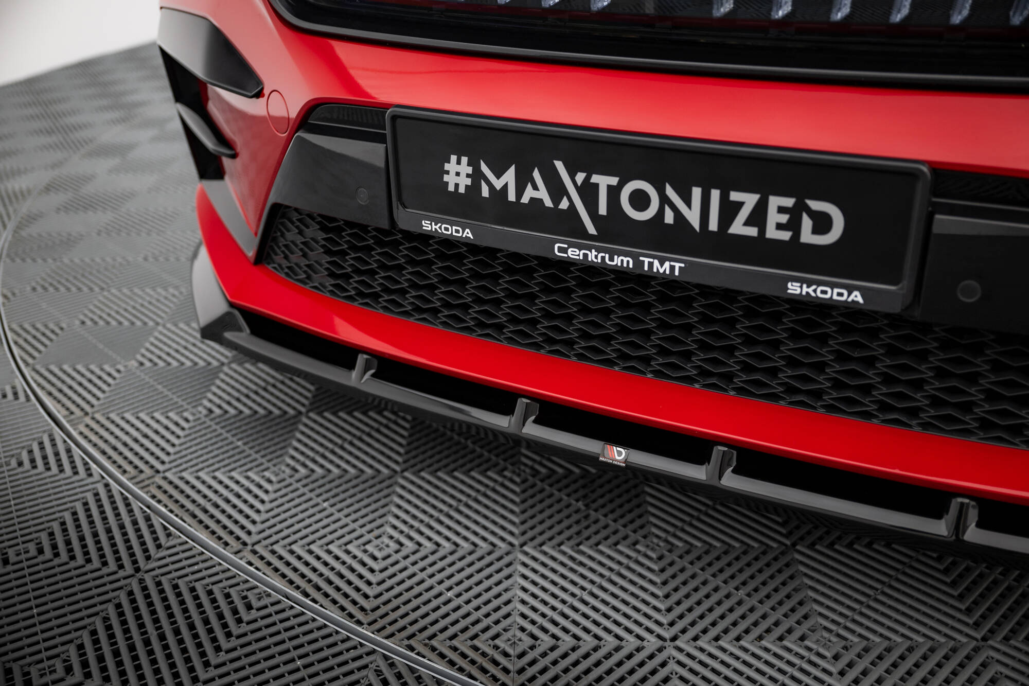 Maxton Front Ansatz für Skoda Enyaq Coupe iV RS  schwarz Hochglanz