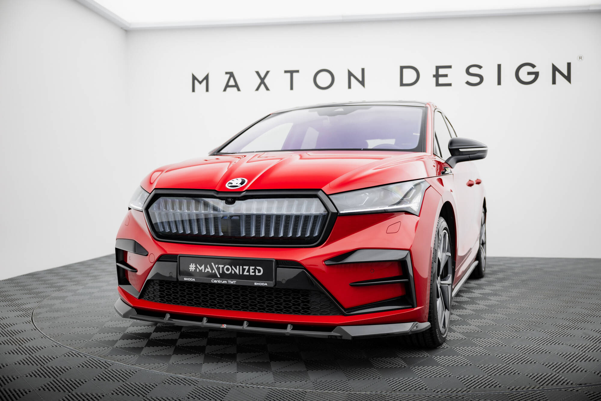 Maxton Front Ansatz für Skoda Enyaq Coupe iV RS  schwarz Hochglanz