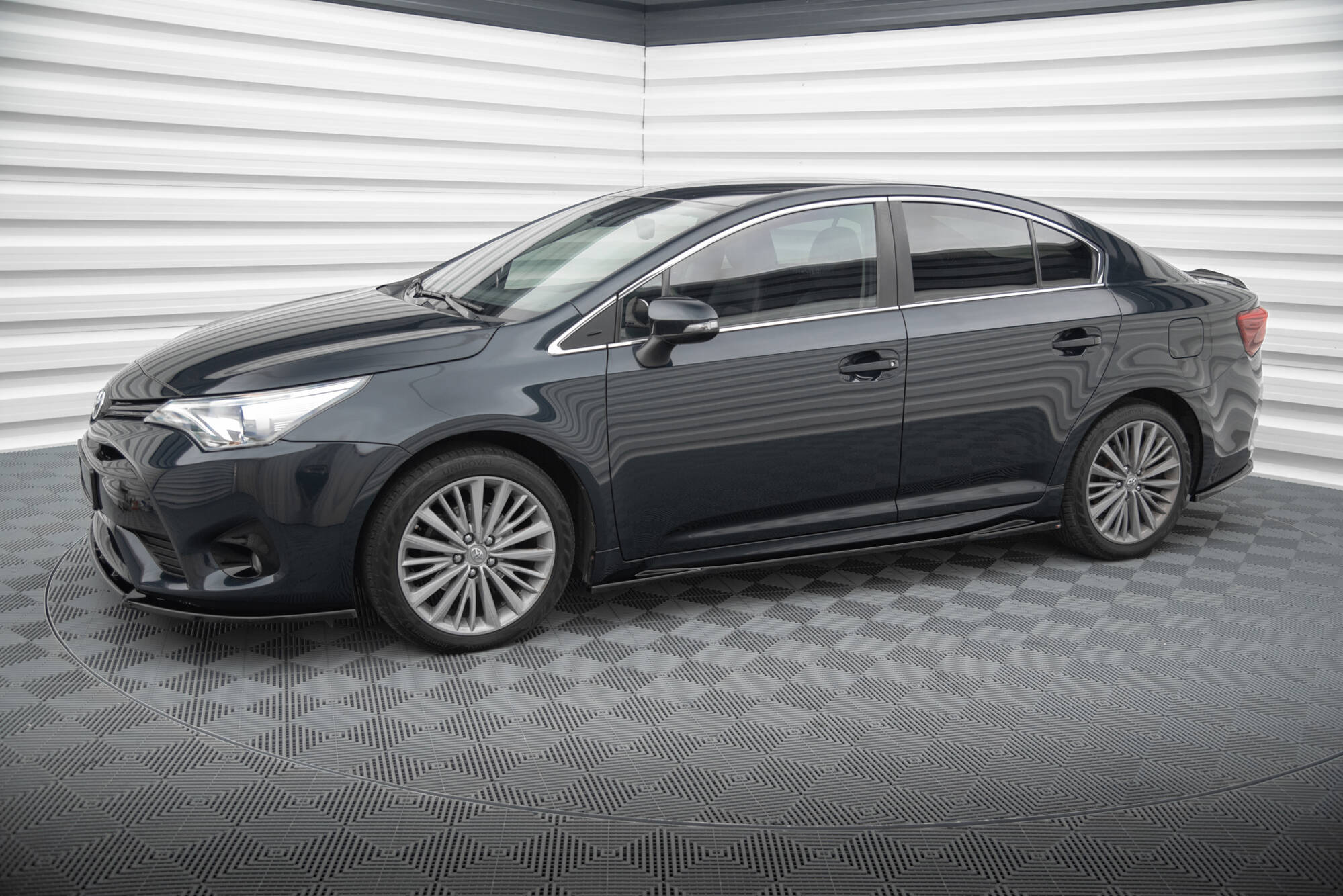 Maxton Seitenschweller Ansatz für Toyota Avensis Mk3 Facelift schwarz Hochglanz