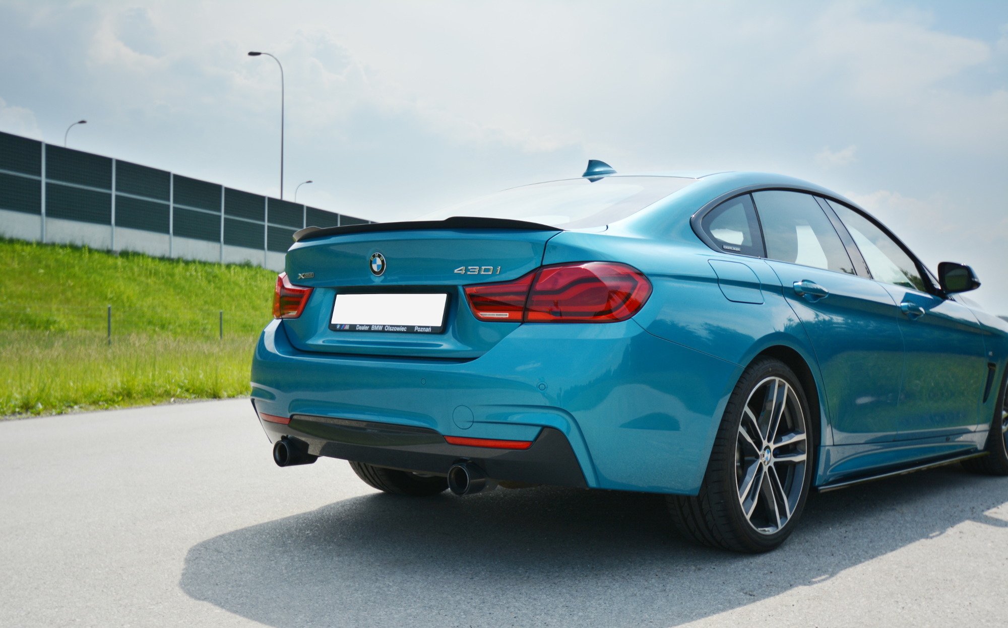 Maxton Spoiler CAP für BMW 4er Gran Coupe Standard / M-Paket F36 / F36 Facelift schwarz Hochglanz