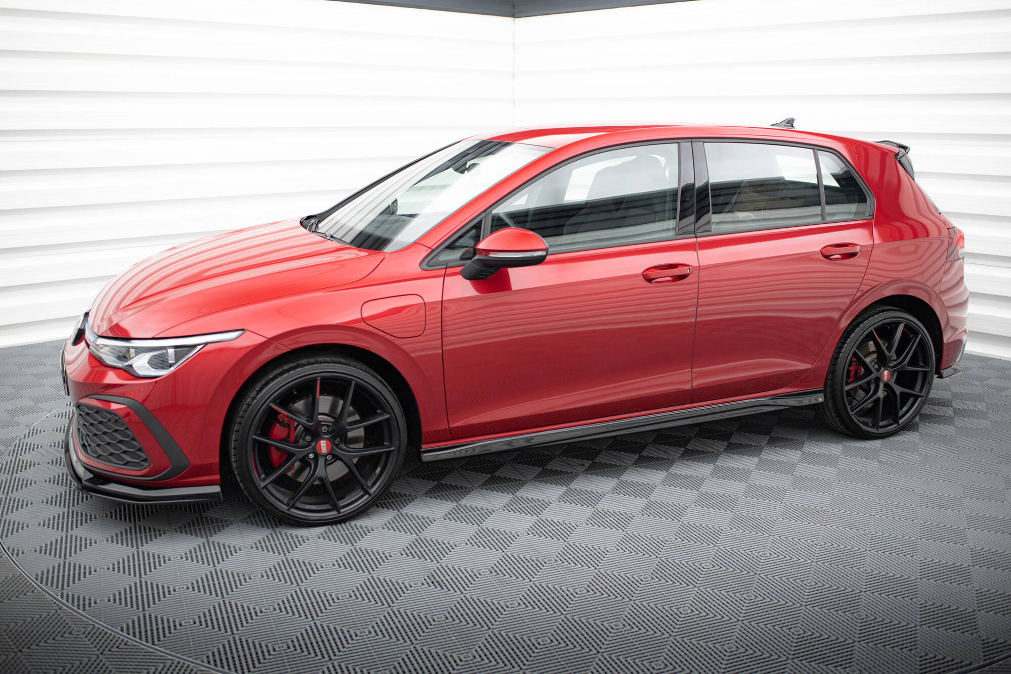 Maxton Seitenschweller Ansatz für V.3 für VW Golf GTI / GTE / GTI Clubsport / GTD / R-Line Mk8 schwarz Hochglanz