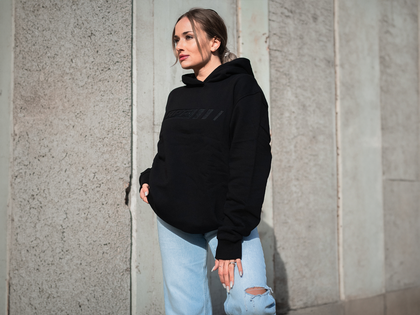 Premium APR Essentials Hoodie Stick schwarz