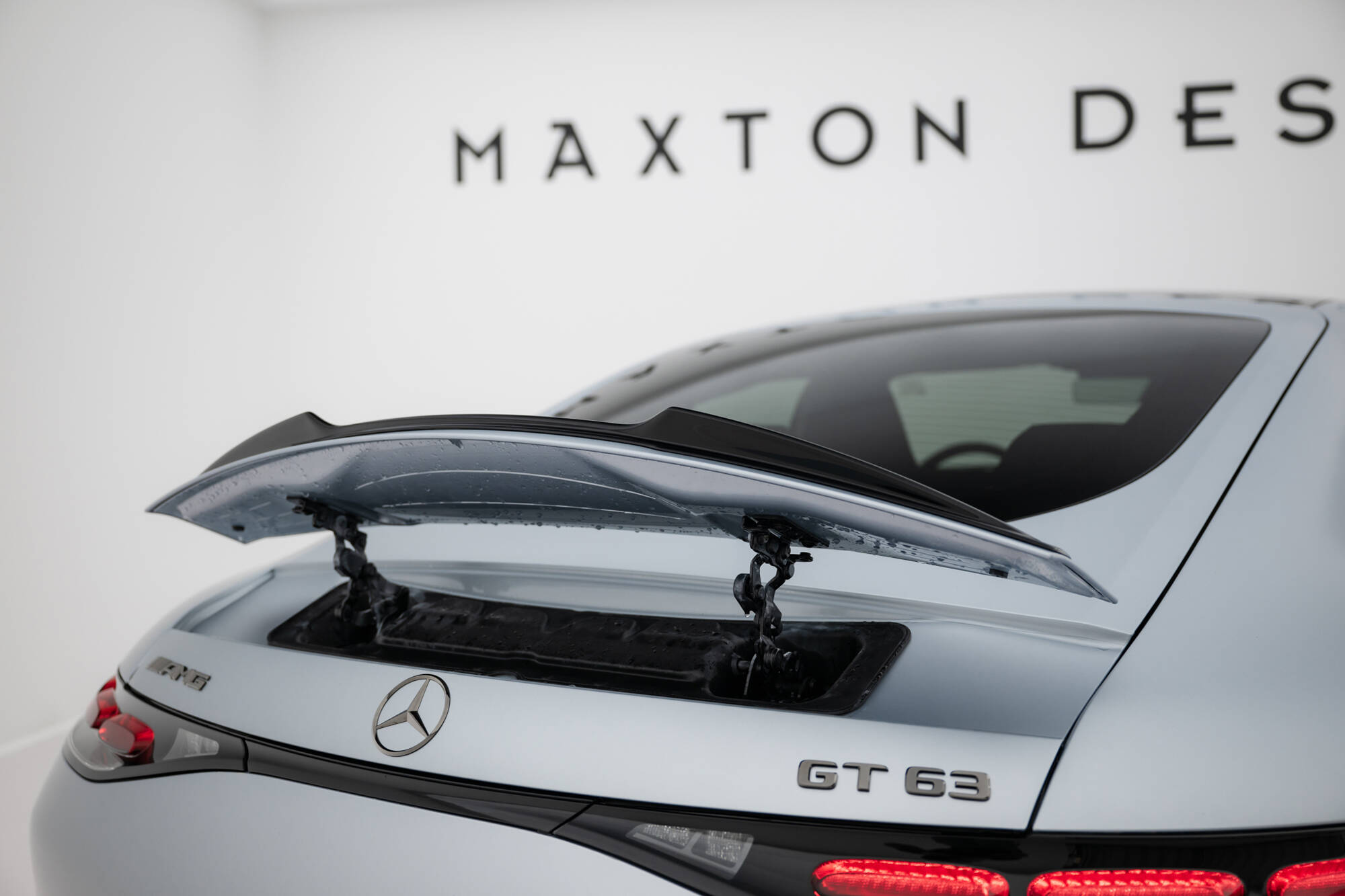 Maxton Spoiler CAP 3D für Mercedes-AMG GT 63 / 55 / 63 S E Performance C192 schwarz Hochglanz