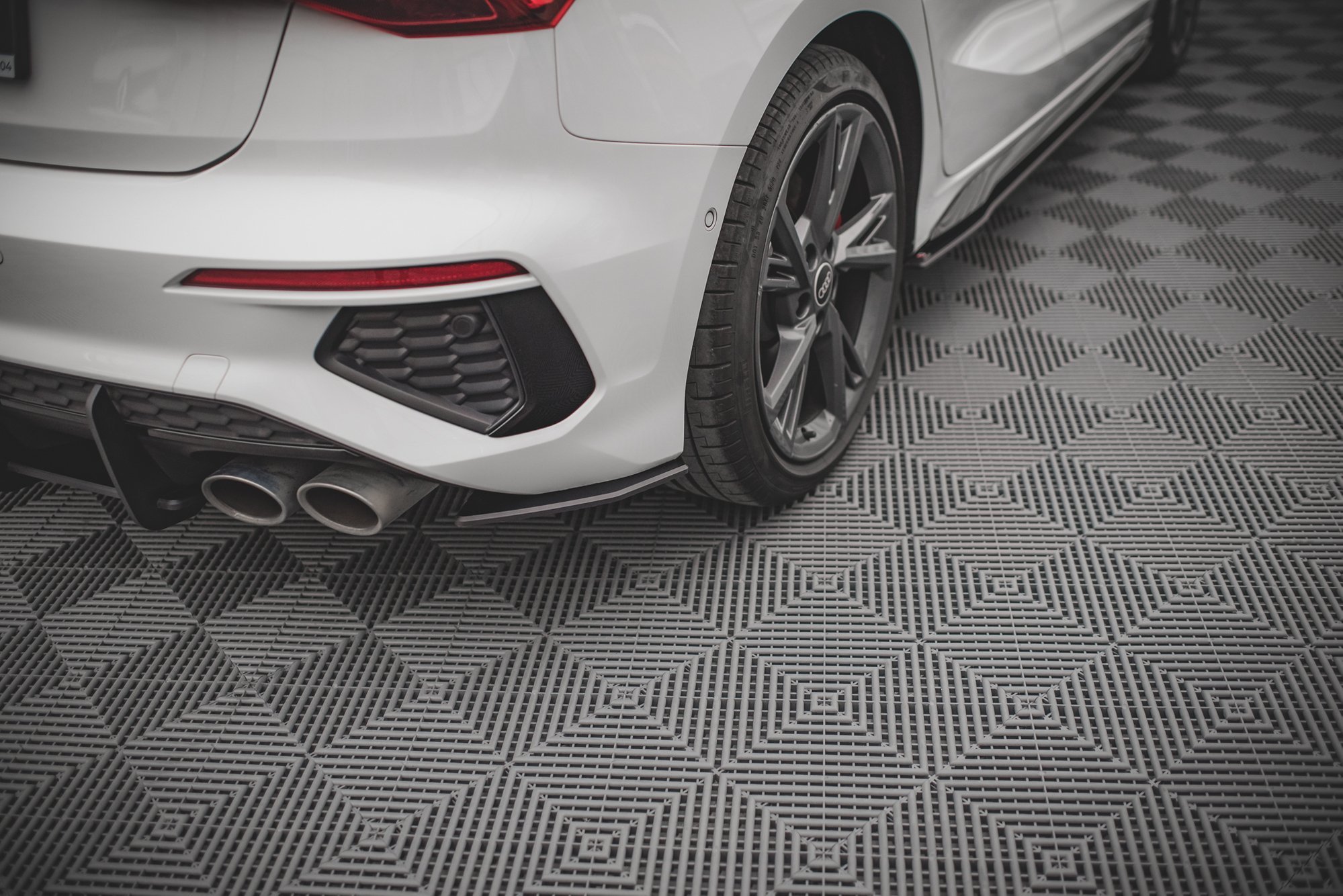 Maxton Street Pro Heck Ansatz Flaps Diffusor für Audi S3 Sportback 8Y