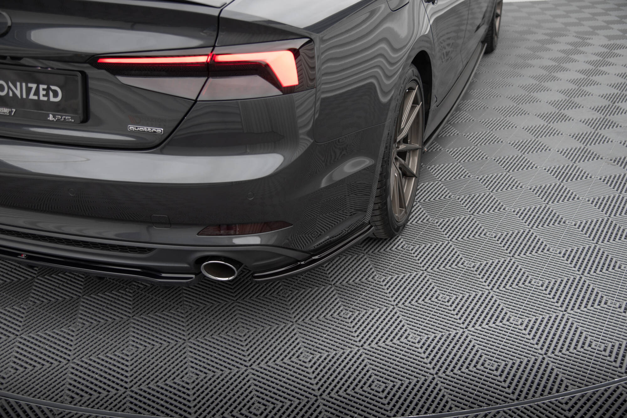 Maxton Heck Ansatz Flaps Diffusor für Audi A5 S-Line F5 Sportback  schwarz Hochglanz