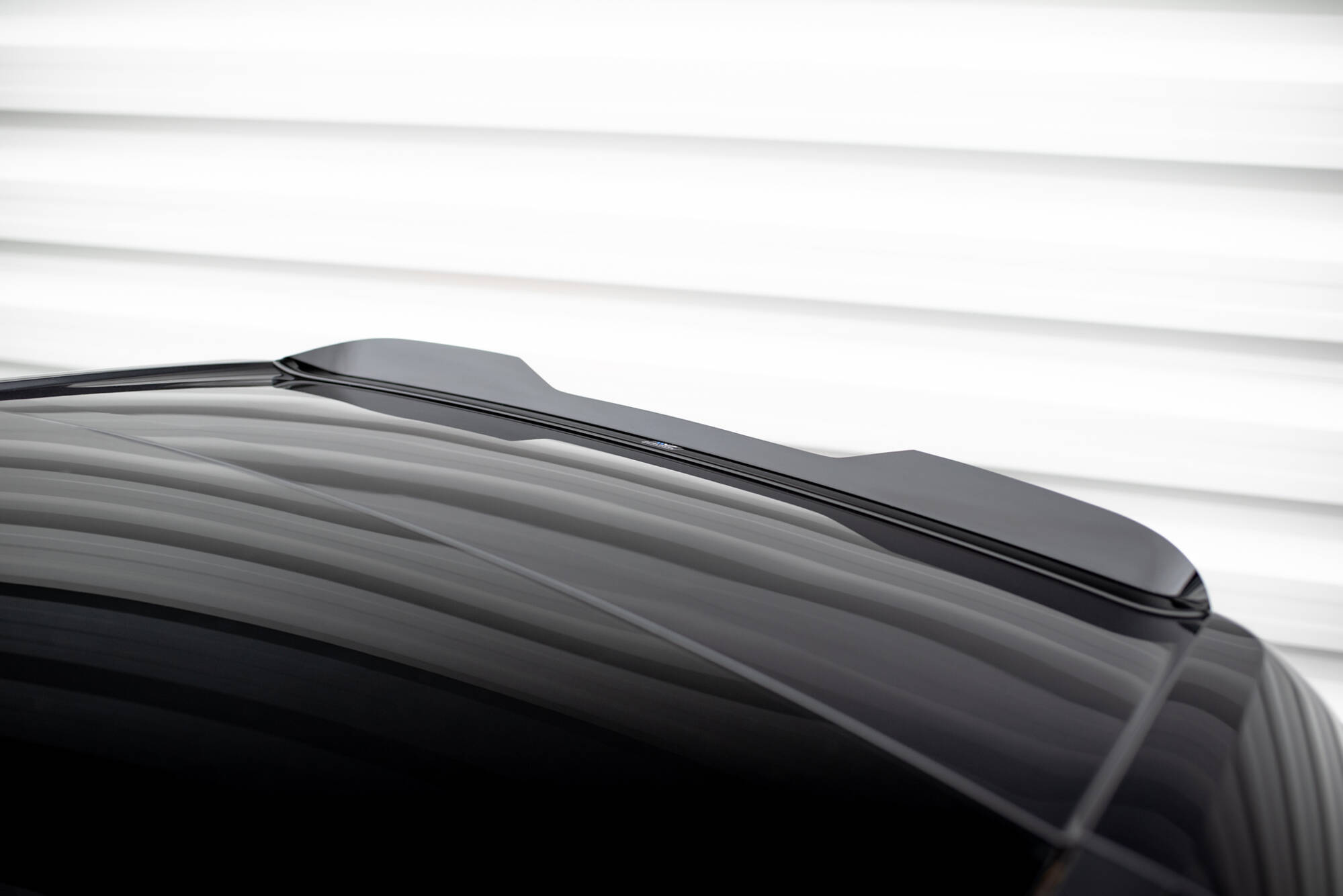 Maxton Spoiler CAP für BMW iX M-Paket i20 / I20 Facelift schwarz Hochglanz