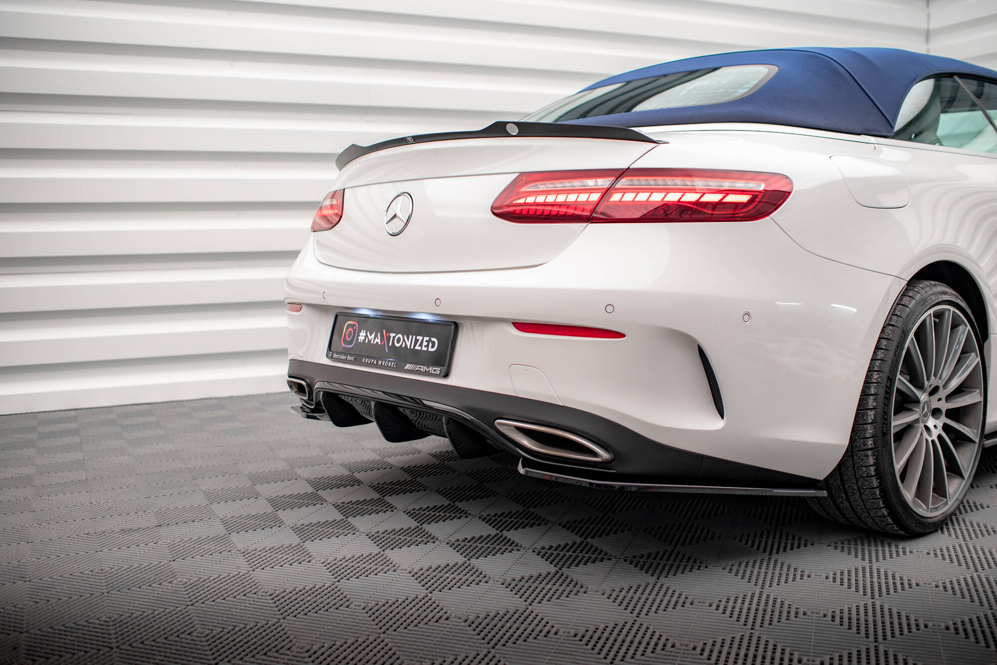 Maxton Diffusor Heck Ansatz passend für-Benz E-Klasse W213 Coupe(C238) / Cabriolet (A238) AMG-Line schwarz Hochglanz