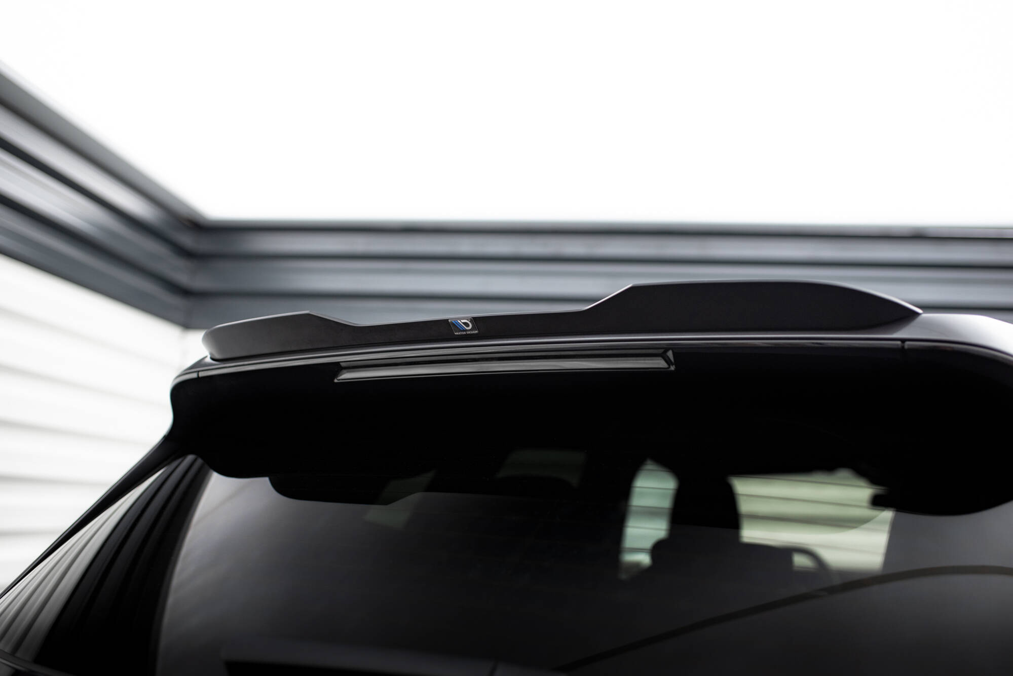 Maxton Spoiler CAP für BMW iX M-Paket i20 / I20 Facelift schwarz Hochglanz