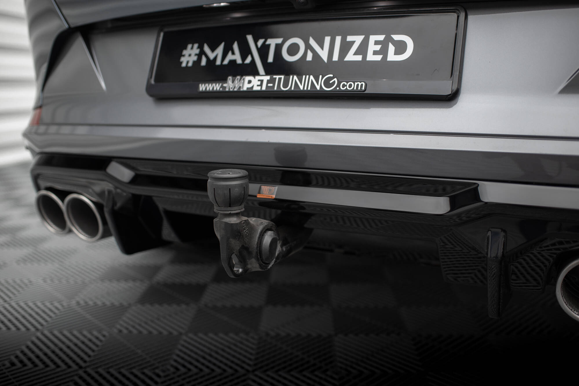 Maxton Diffusor Heck Ansatz + Endrohre für Cupra Formentor Mk1