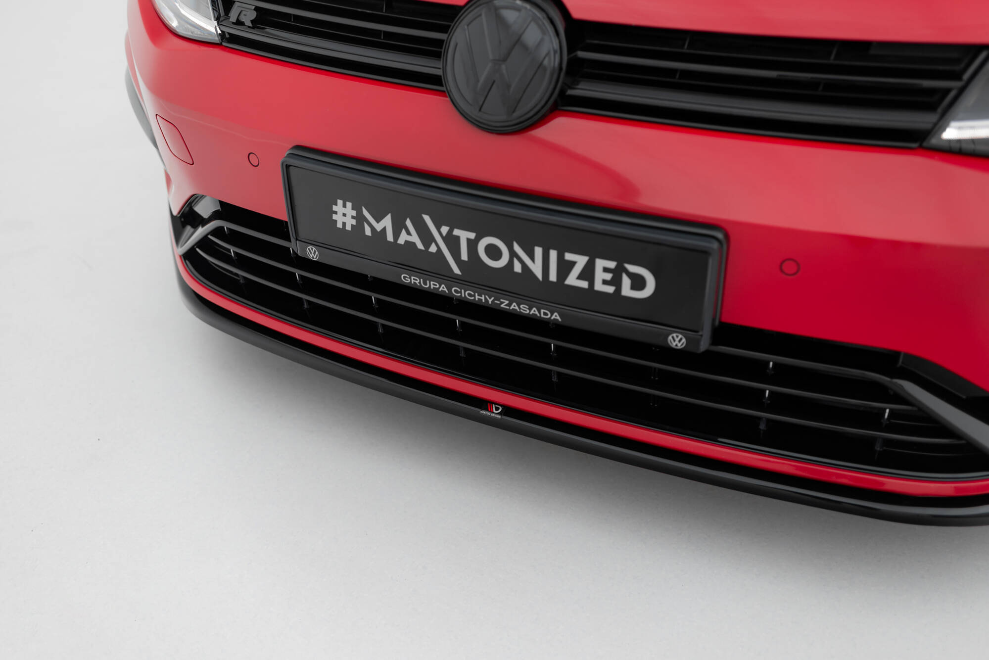 Maxton Front Ansatz V.7 passend für Golf R / R-Line Mk7 Facelift schwarz Hochglanz