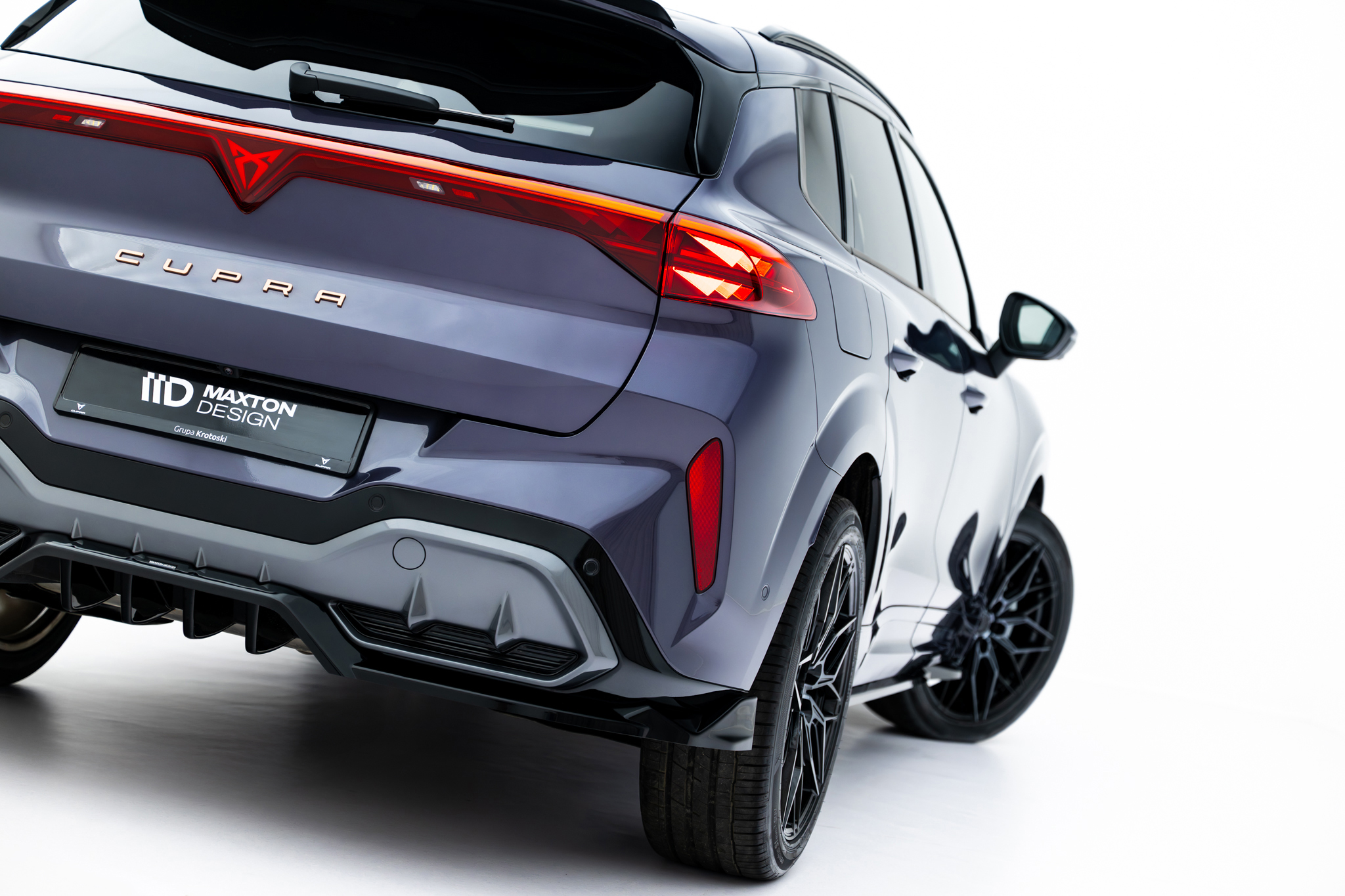 Maxton Mittlerer Cup Diffusor DTM Look Heck Ansatz für V.1 Cupra Terramar Mk1 schwarz Hochglanz