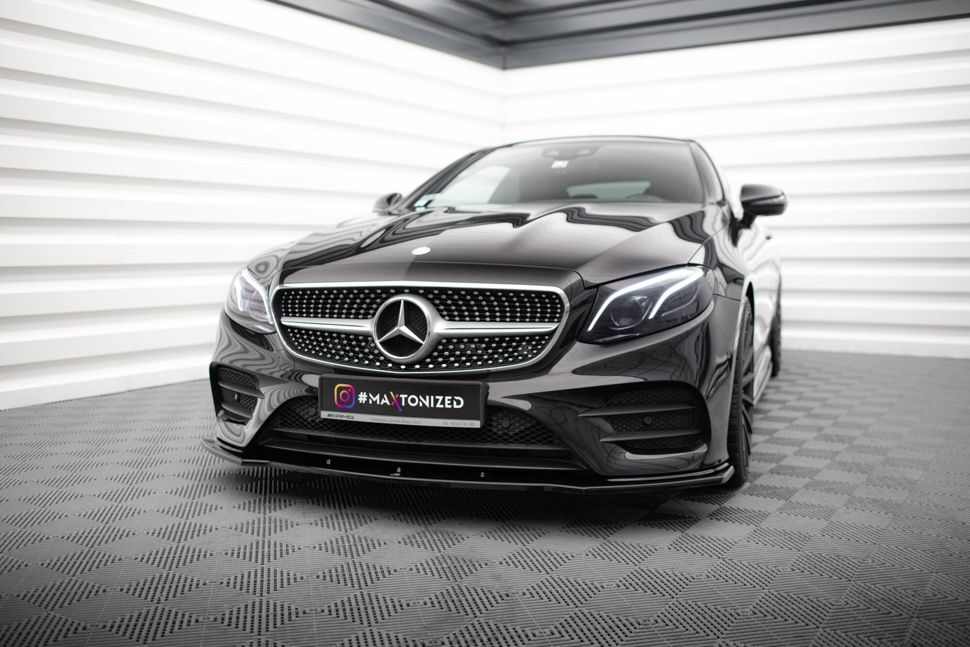 Maxton Front Ansatz V.1 für Mercedes-Benz E-Klasse W213 Coupe (C238) / Cabriolet (A238) AMG-Line / 53 AMG schwarz Hochglanz