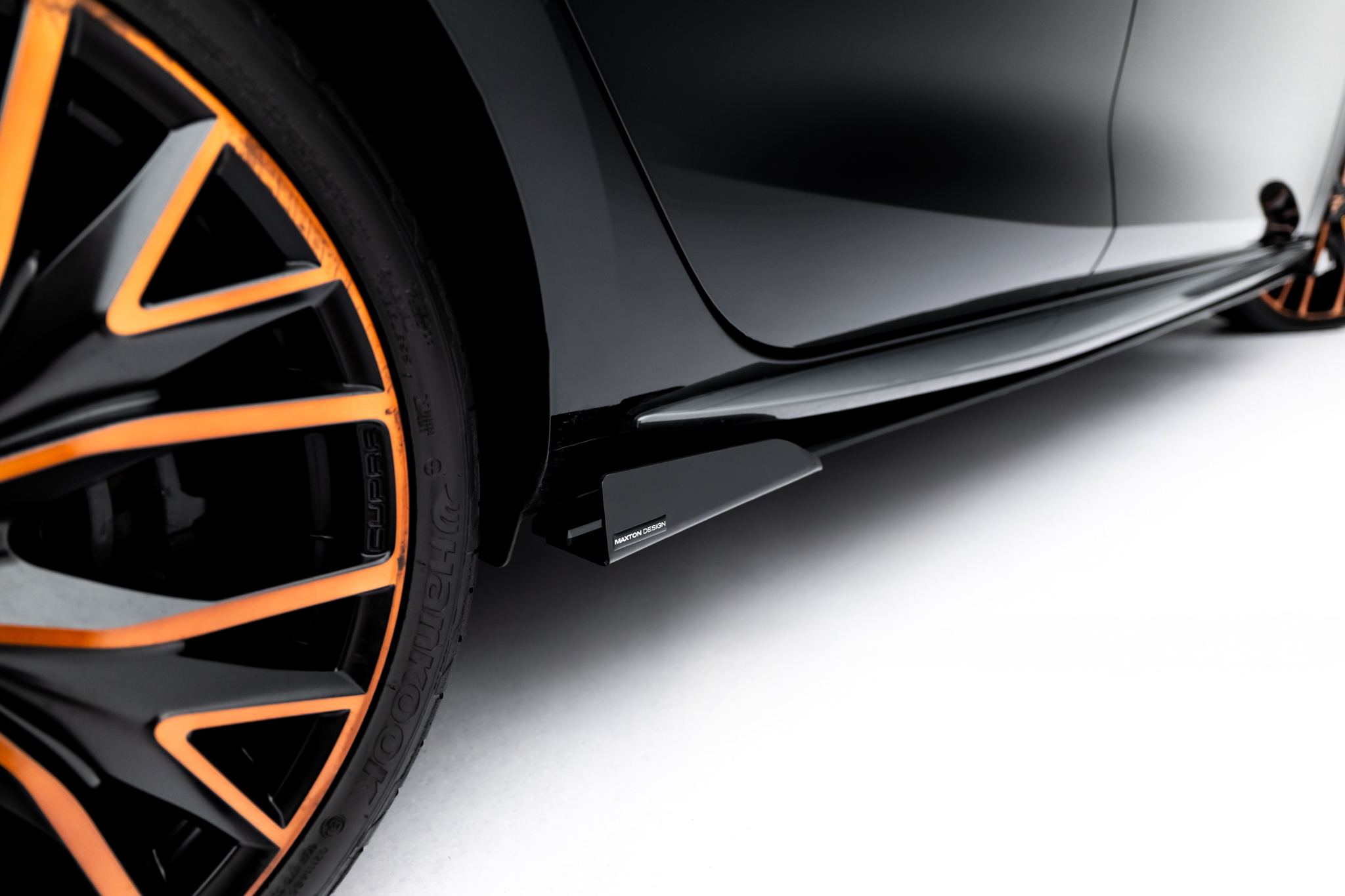 Maxton Seitenschweller Flaps für Cupra Leon ST / Hatchback Aero Mk1 / Mk1 Facelift schwarz Hochglanz