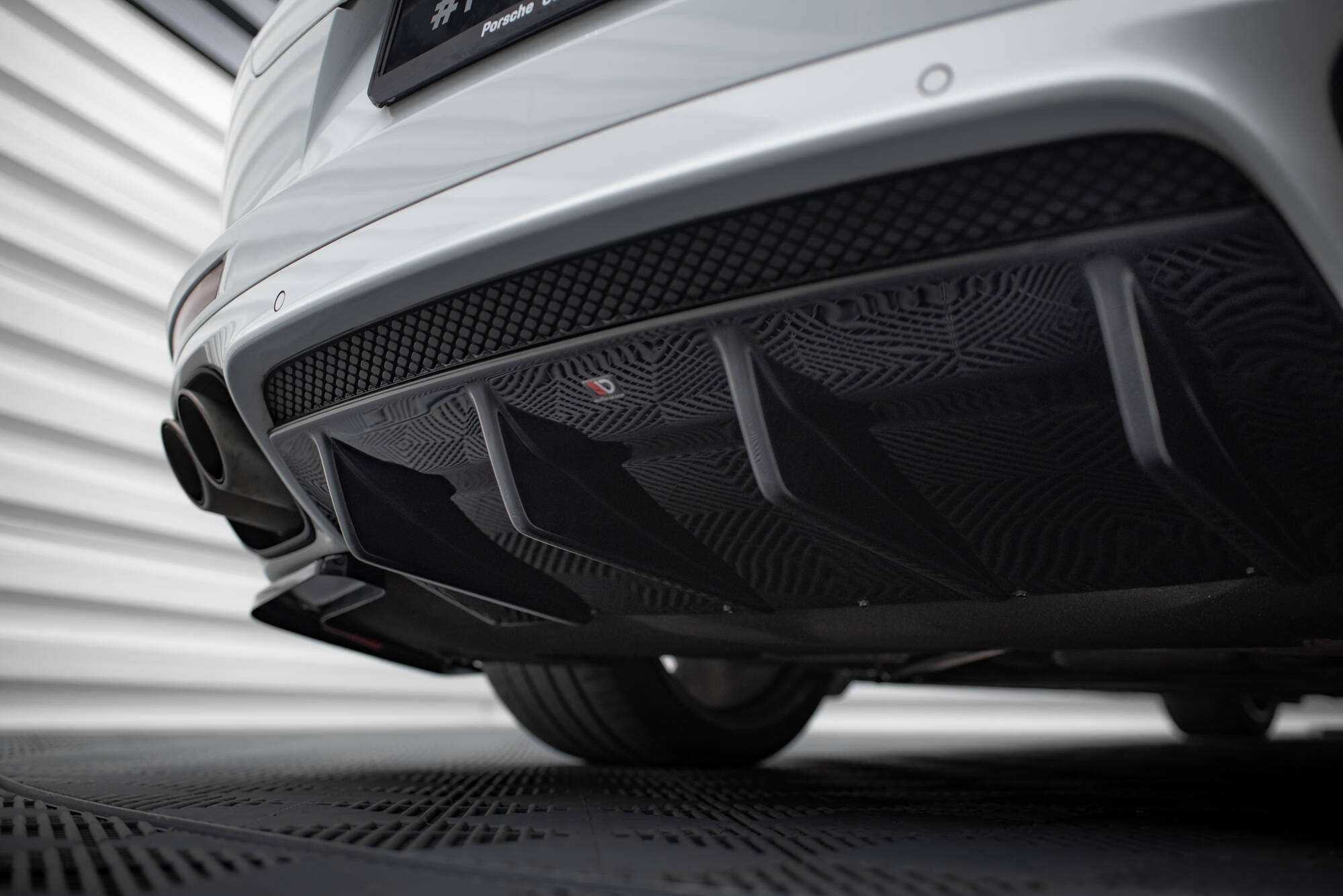 Maxton Diffusor Heck Ansatz für Porsche Panamera GTS 971 schwarz Hochglanz