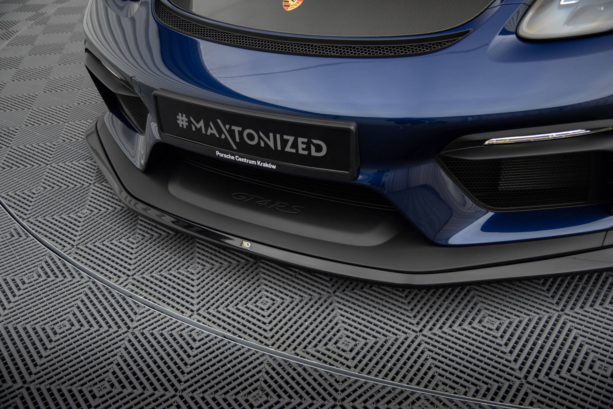 Maxton Front Ansatz für Porsche 718 Cayman GT4 RS 982c schwarz Hochglanz